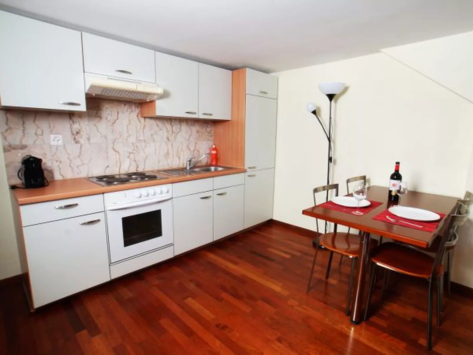 ZH Limmat 5 - HITrental Apartment - Binnen