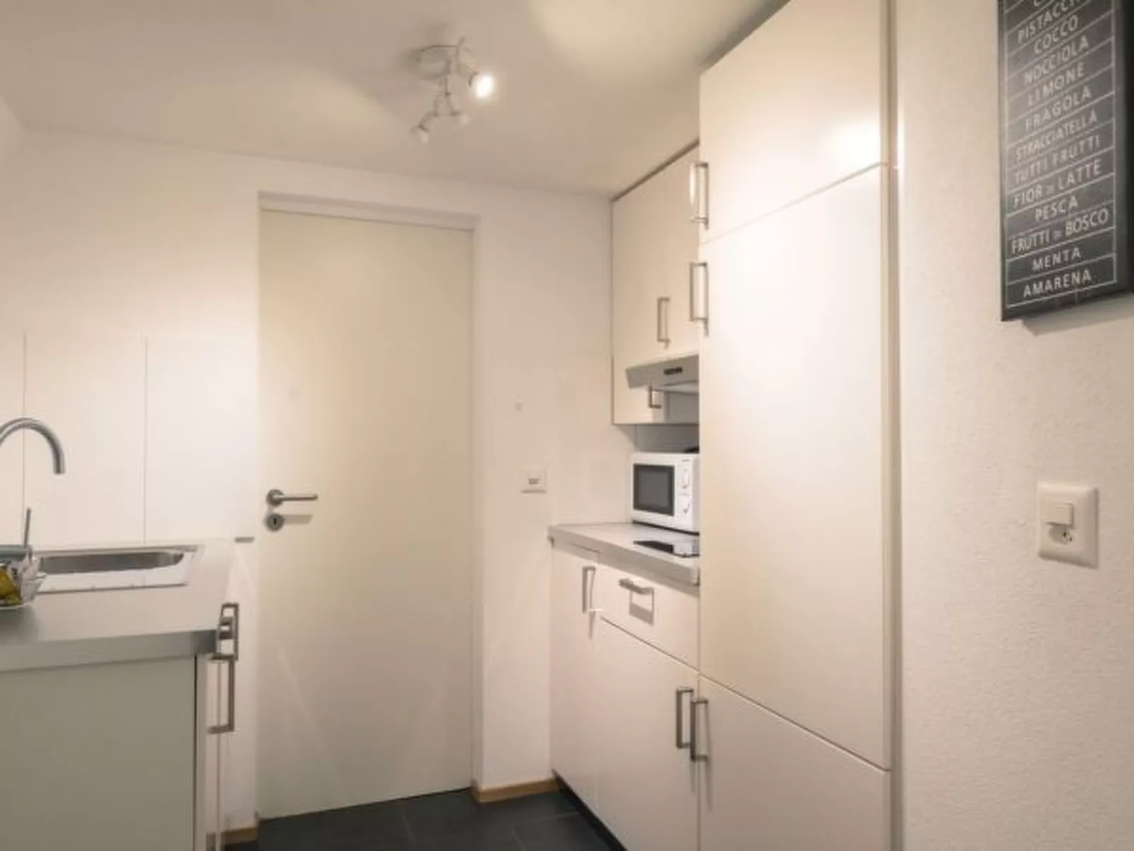 LU Mercury lll - Old Town HITrental Apartment - Binnen