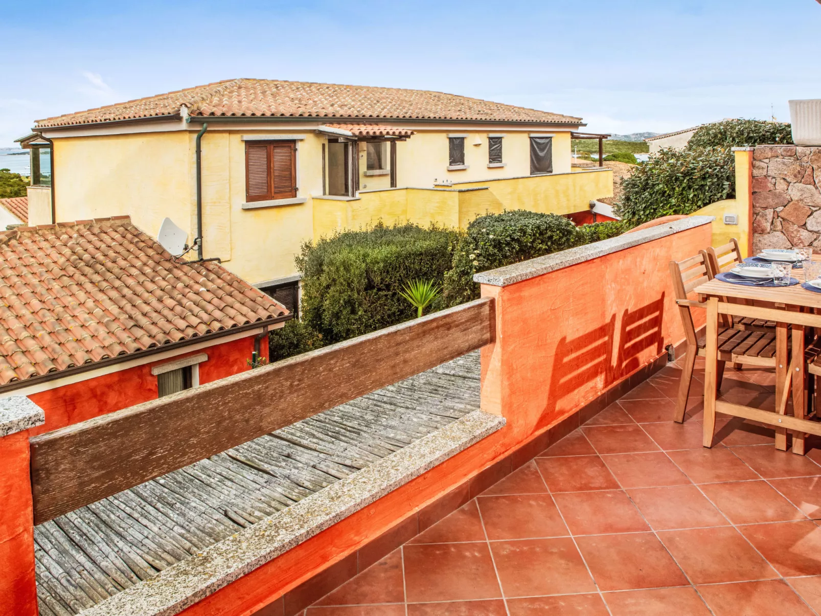 Luminoso trilocale eolo - Buiten