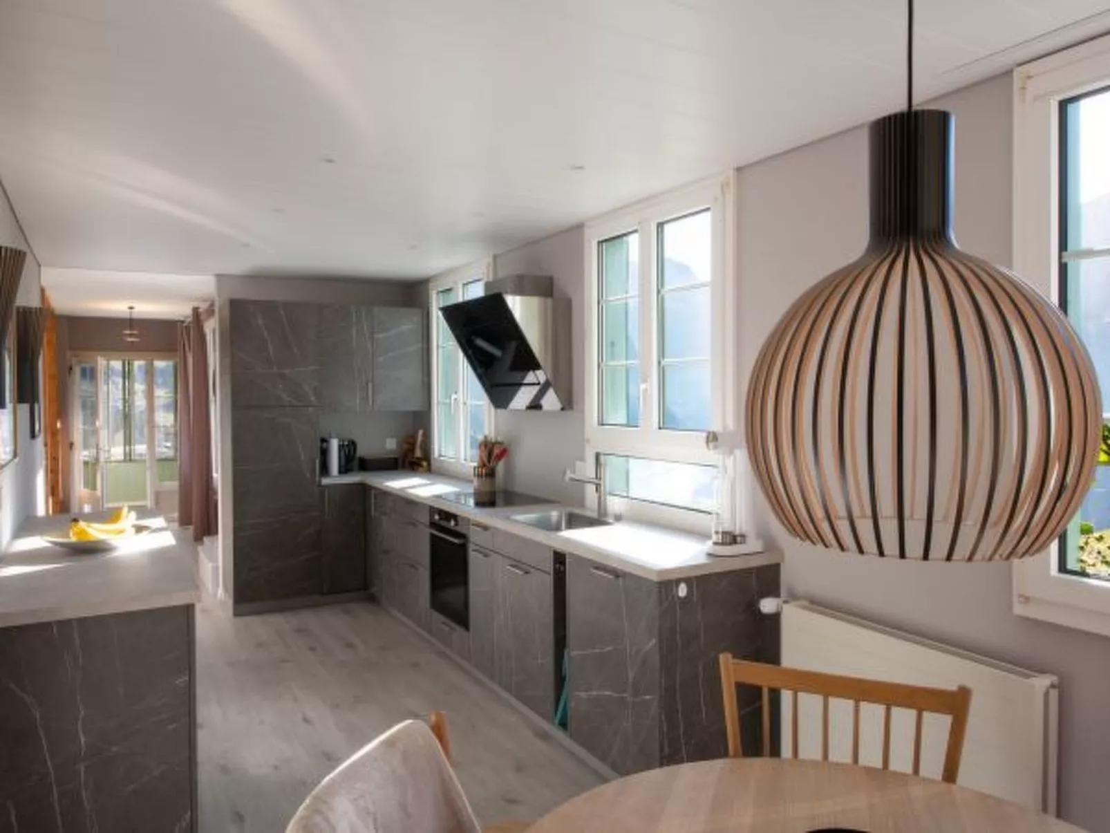 Chalet Hunnenfluh Garden Apartment - Binnen