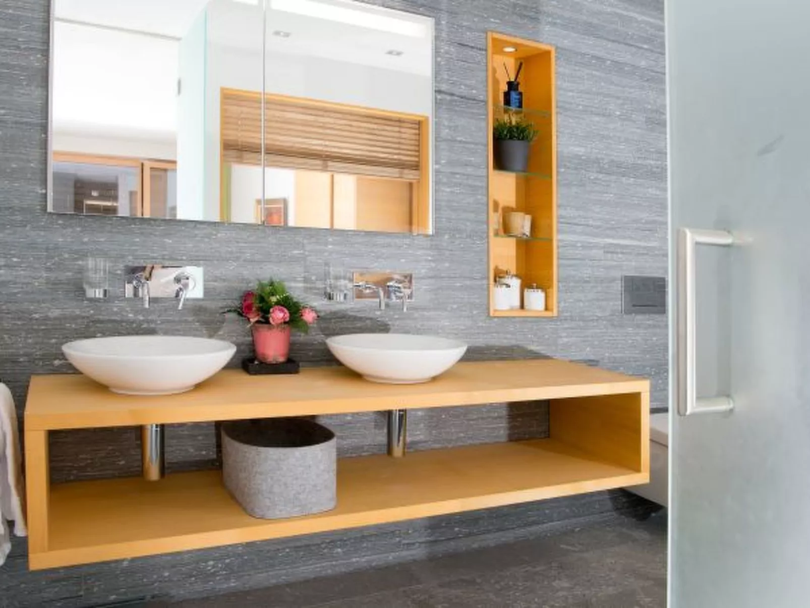 Valmala für 5 Personen und einem Familienhund mit eingezäuntem Garten - Binnen