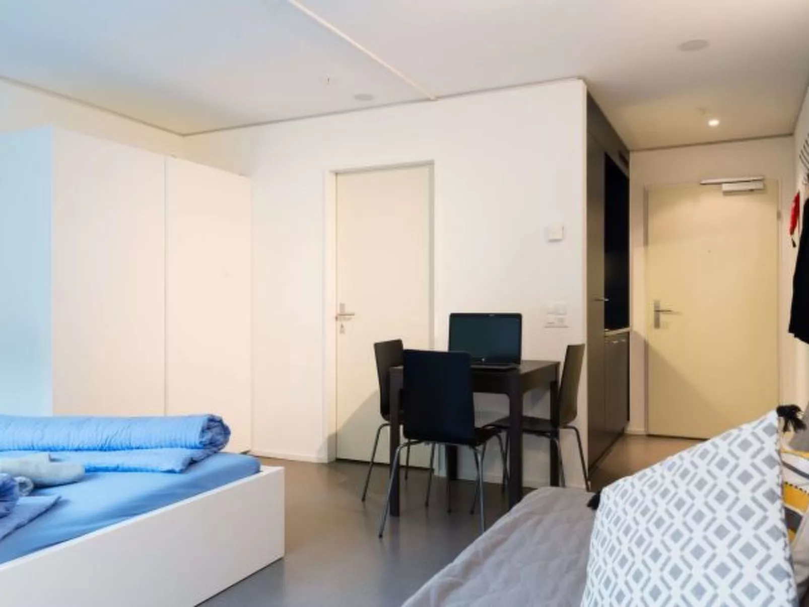 LU Bourbaki IV - Allmend HITrental Apartment - Binnen