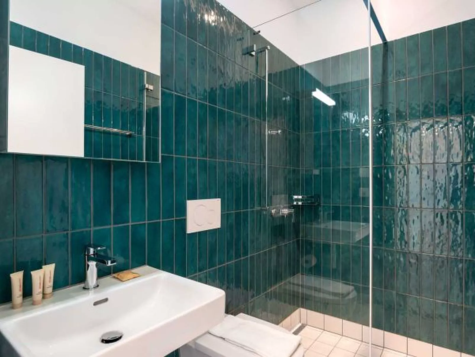 ZH Red 3 - Letzigrund HITrental Apartment - Binnen