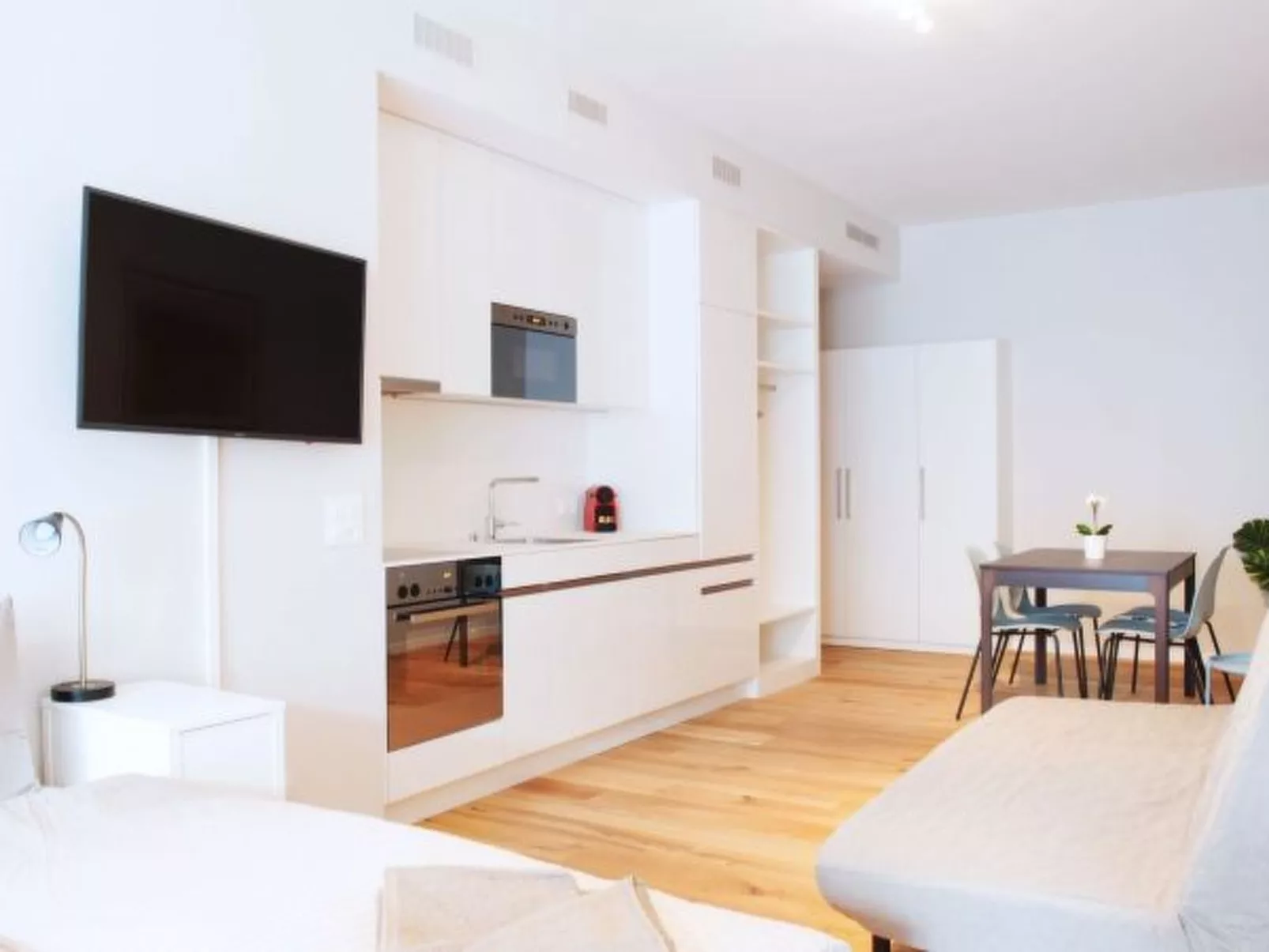 BS Hodler I - Marktplatz HITrental Apartment - Binnen