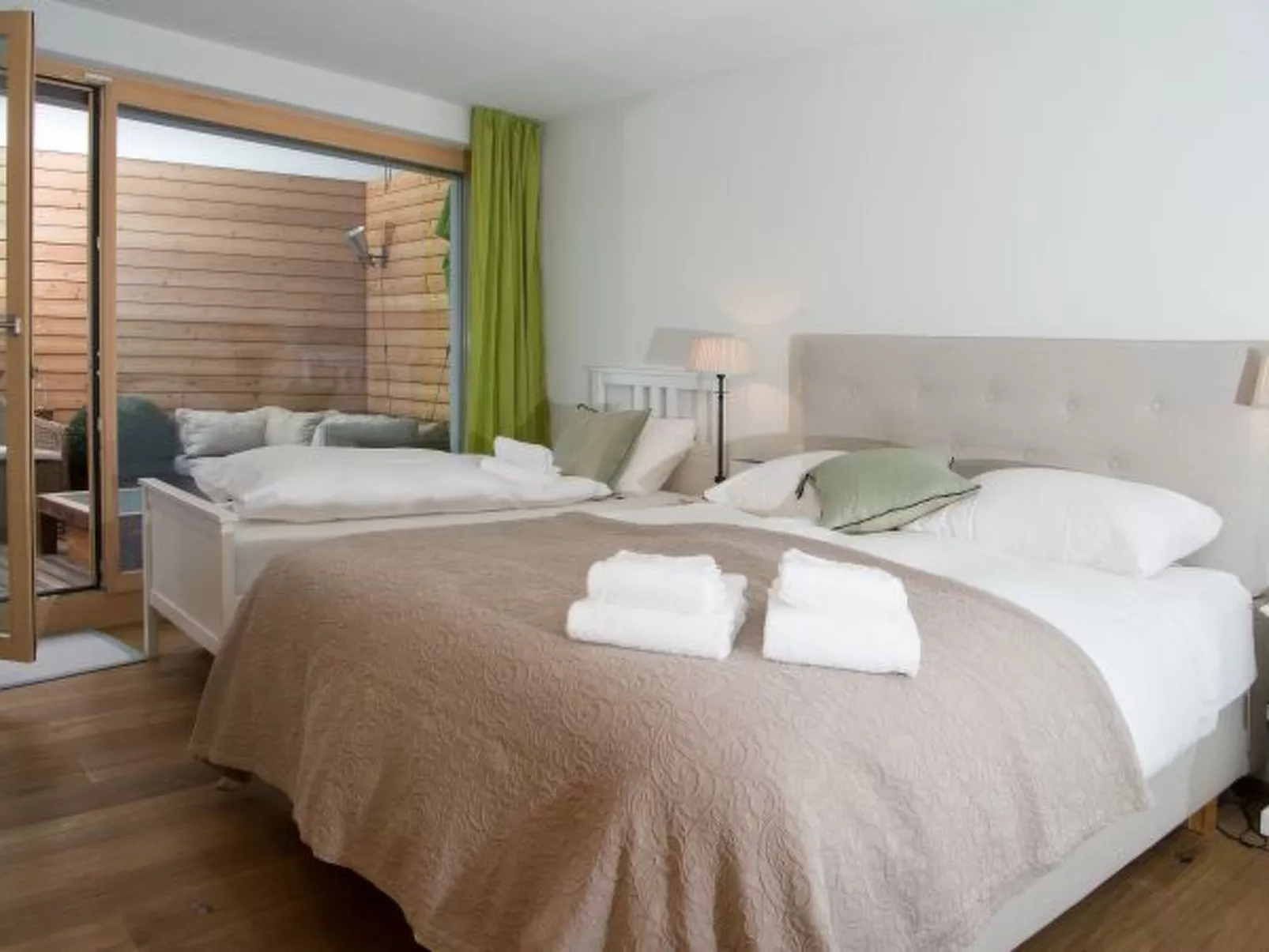 Valmala für 5 Personen und einem Familienhund mit eingezäuntem Garten - Binnen