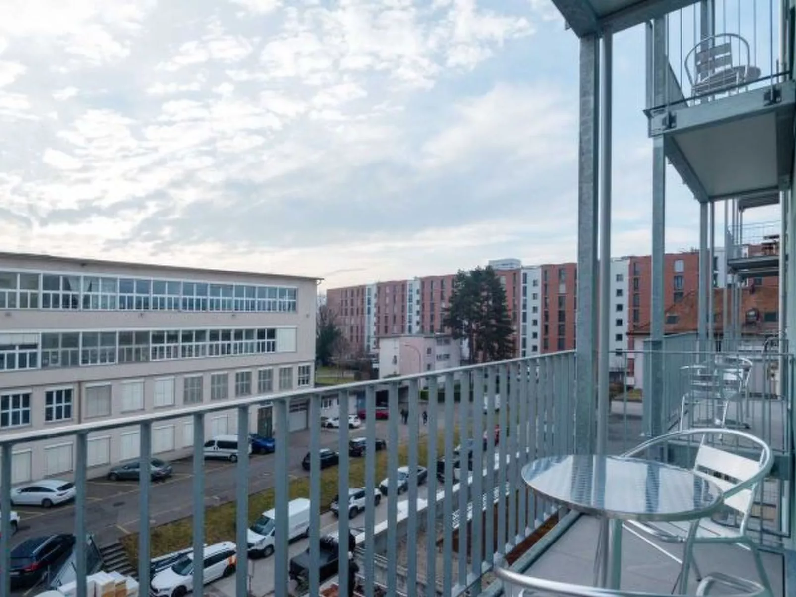 ZH Red 5 - Letzigrund HITrental Apartment - Buiten