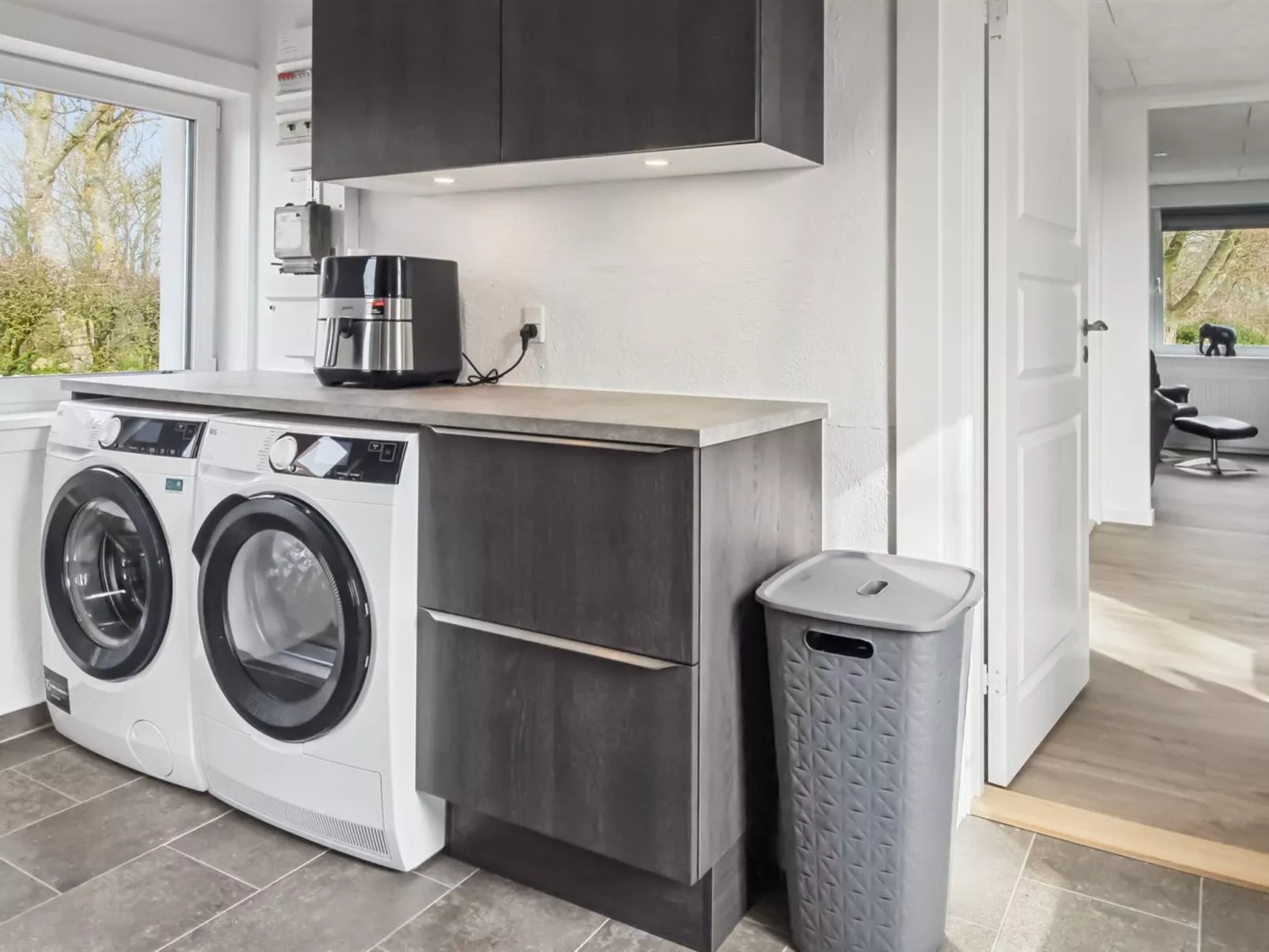 "Milan" - 20km from the sea - Binnen