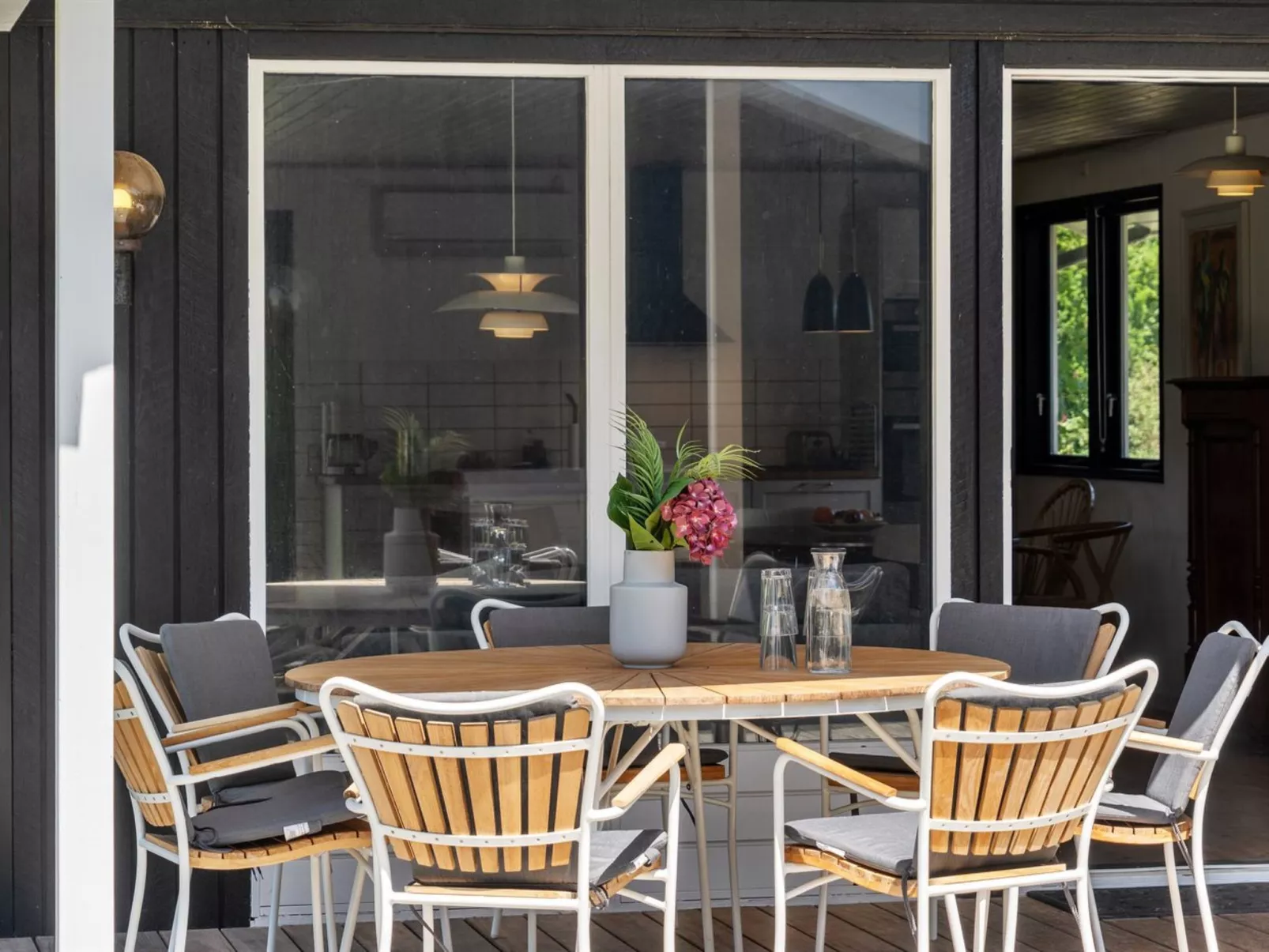"Ingelis" - 1.2km from the sea - Buiten