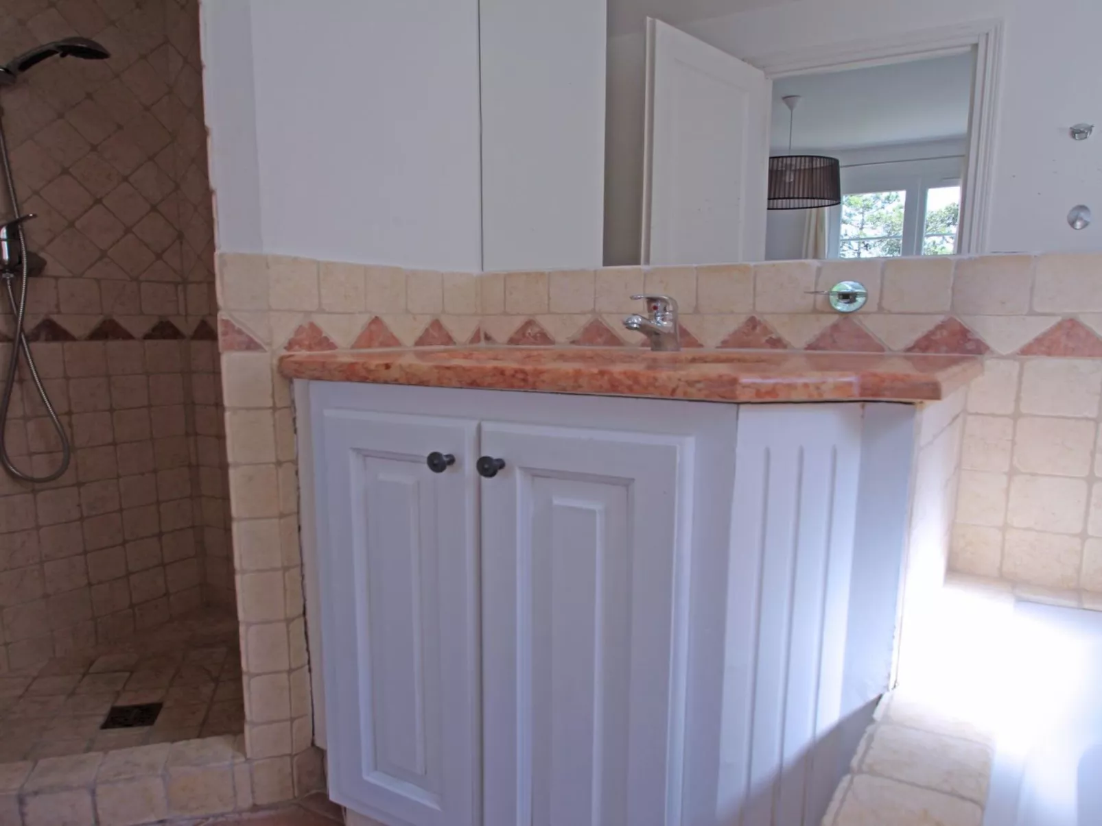 Villa T4 - 6 Personen - Privates Schwimmbad - WiFi - Klimaanlage - Sainte Maxim - Binnen