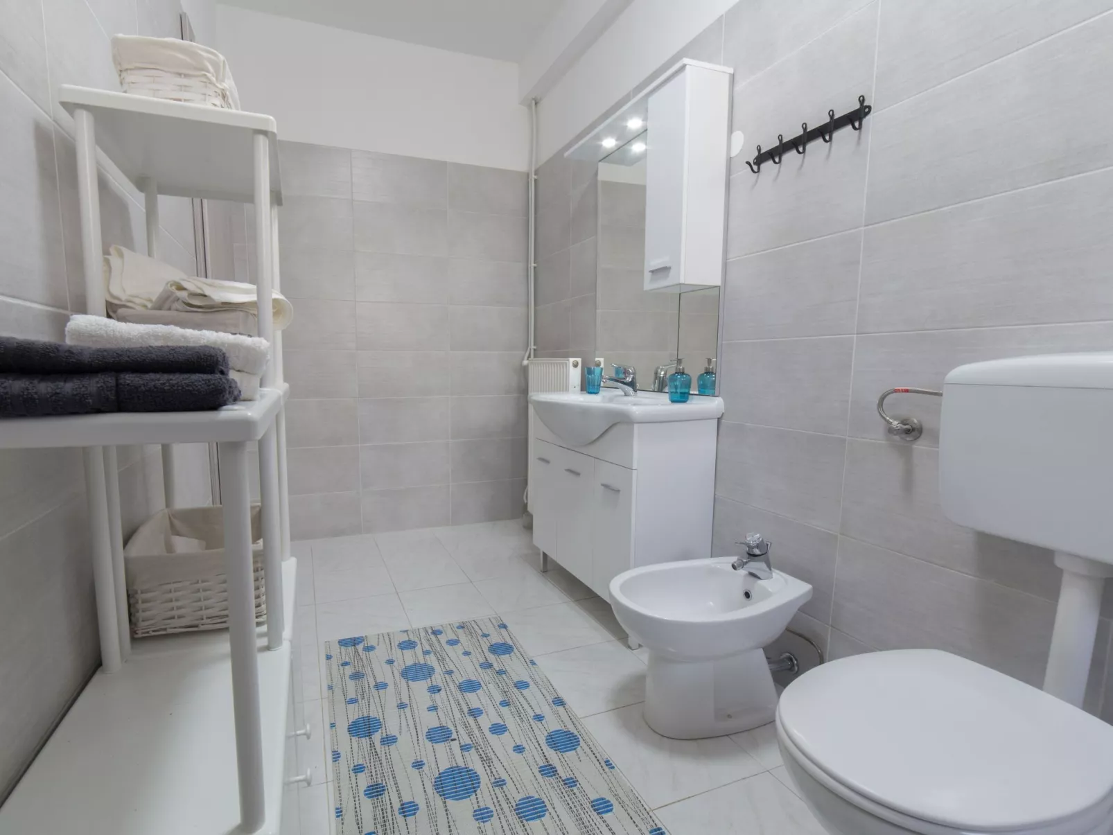 Apartment Raspolic no.1 - Image-tags.info