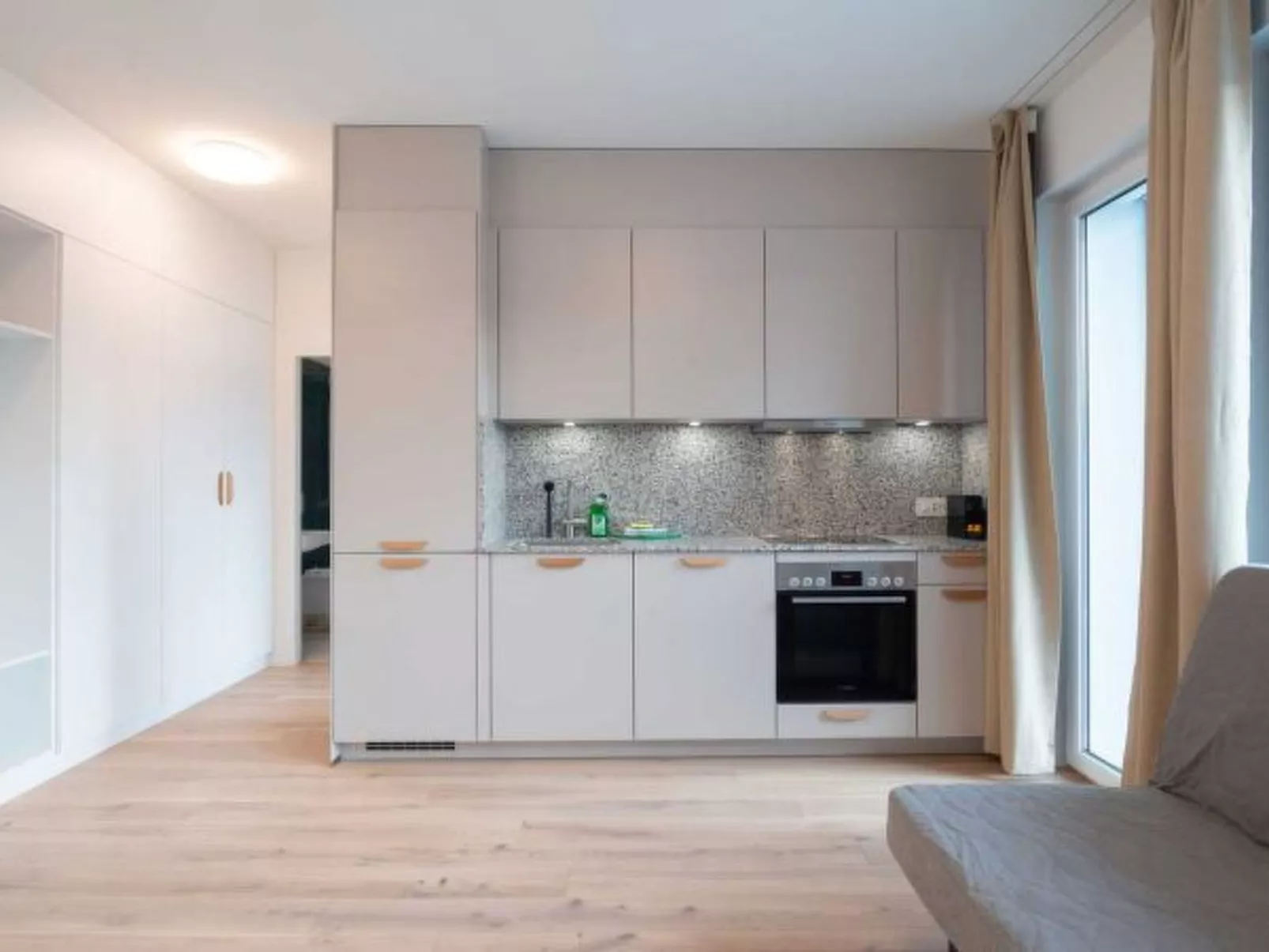 ZH Red 4 - Letzigrund HITrental Apartment - Binnen