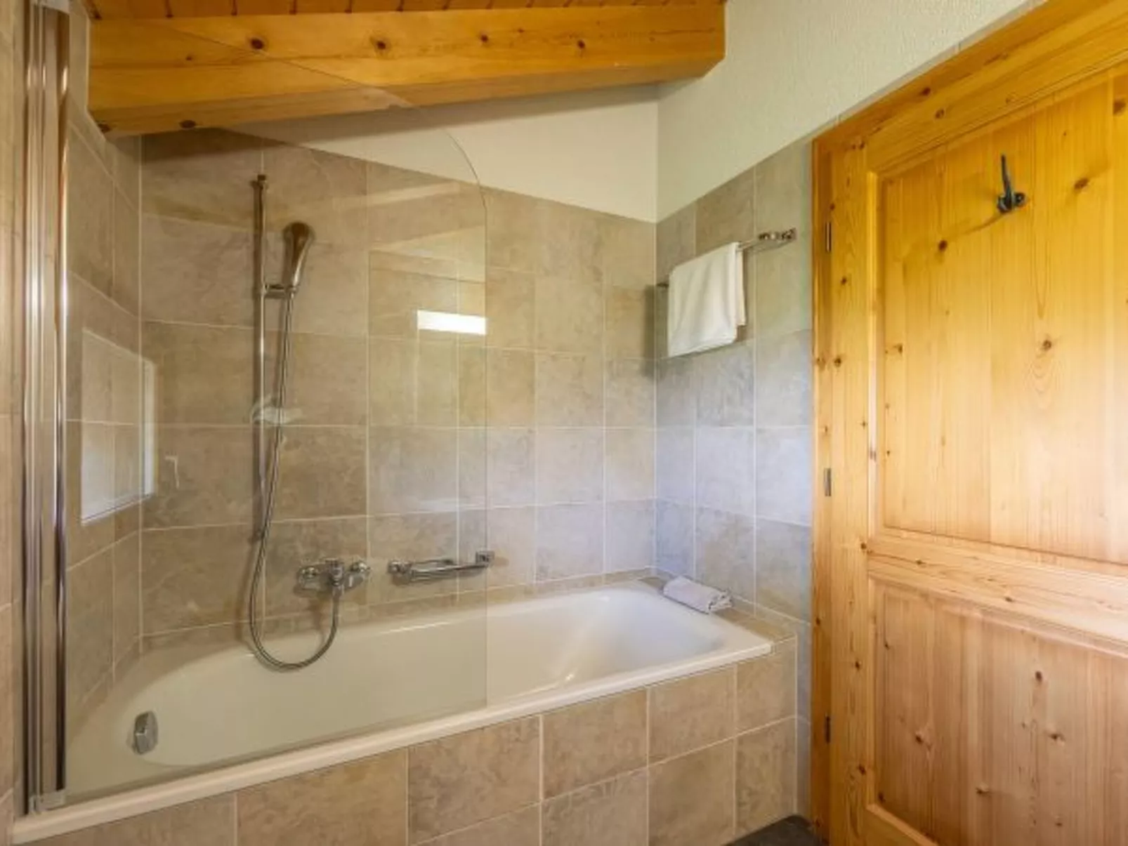 Chalet La Vue - hammam, pet friendly, amazing view - Binnen