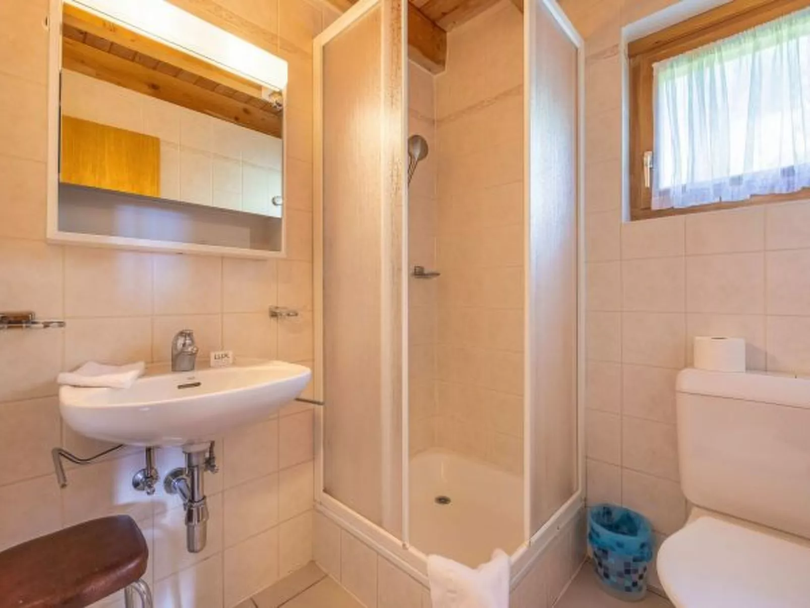 Chalet Les 2 Sabots - ski/in-out - Binnen