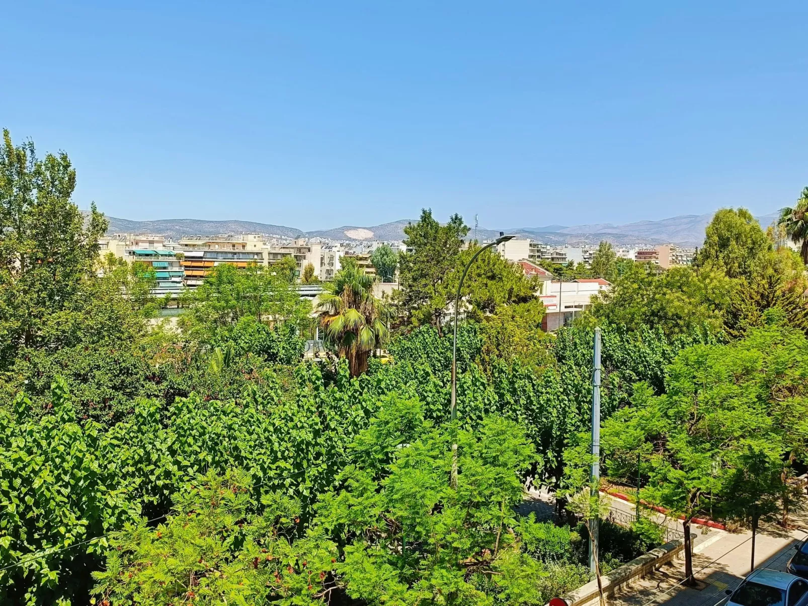 Athen Hauptbahnhof 4-Zimmer-Wohnung - Buiten