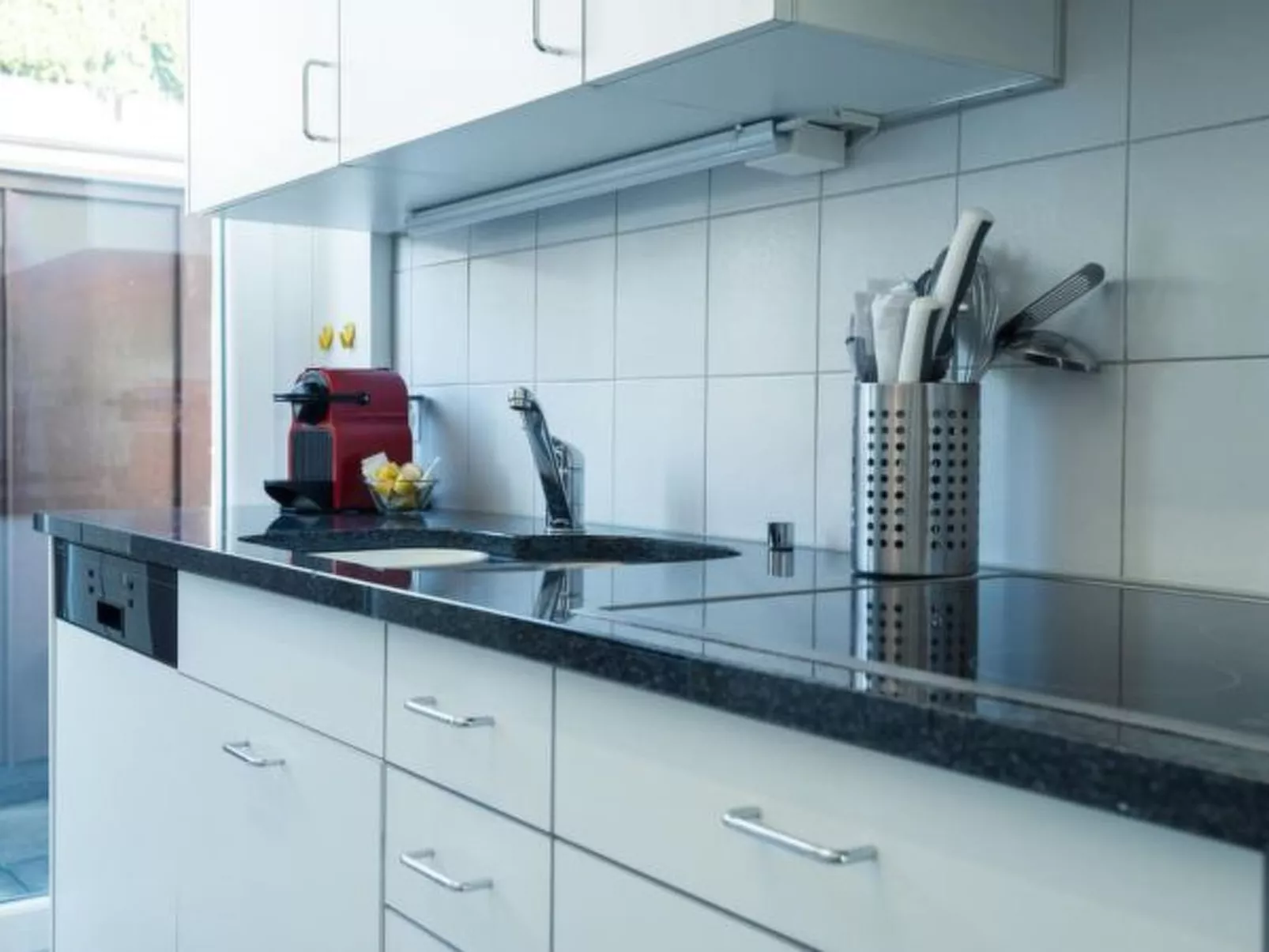 LU Sun IV - Chapel Bridge HITrental Apartment - Binnen