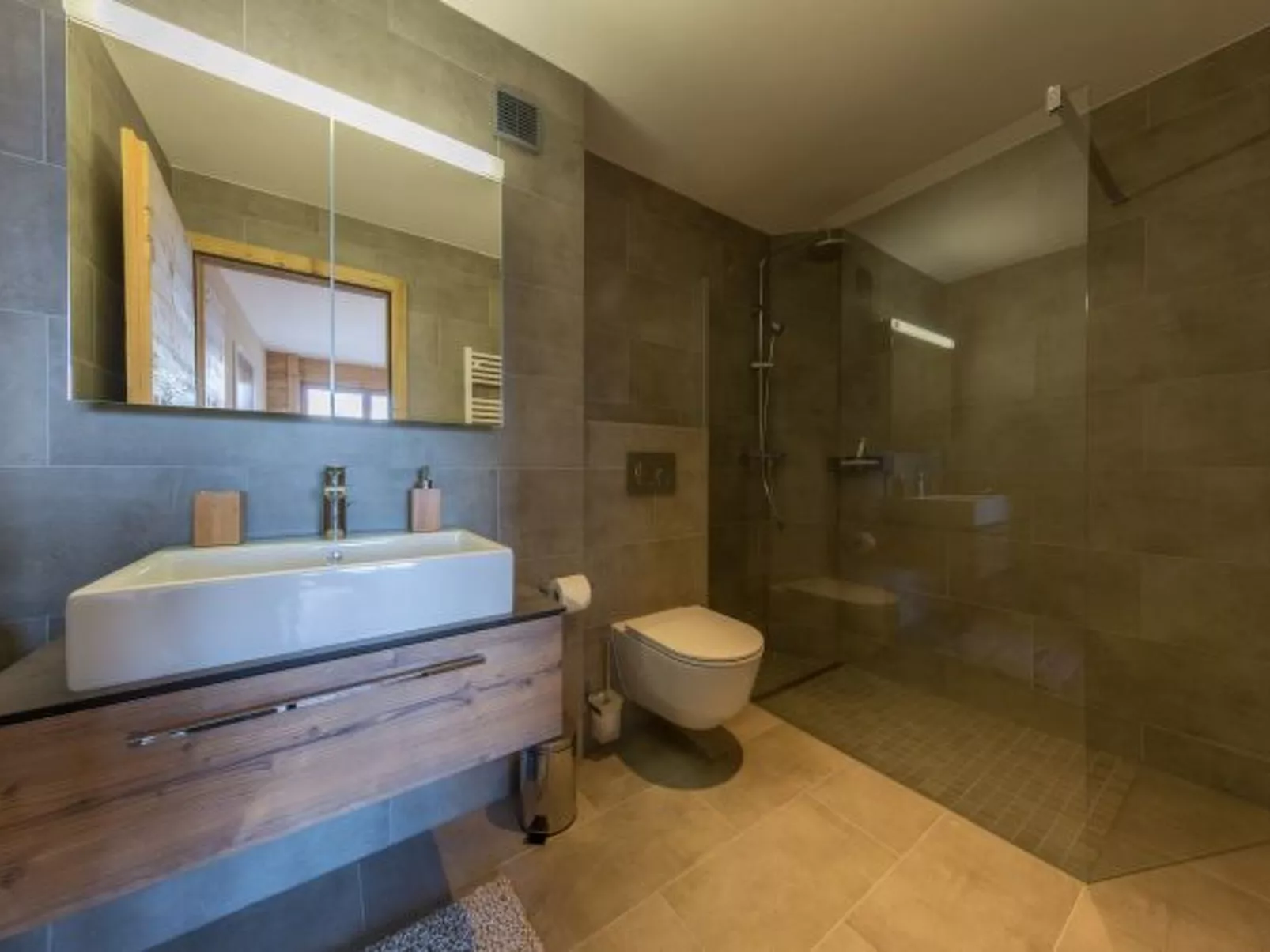 Nendaz 2 bedroom apartment - close ski lift (R27) - Binnen