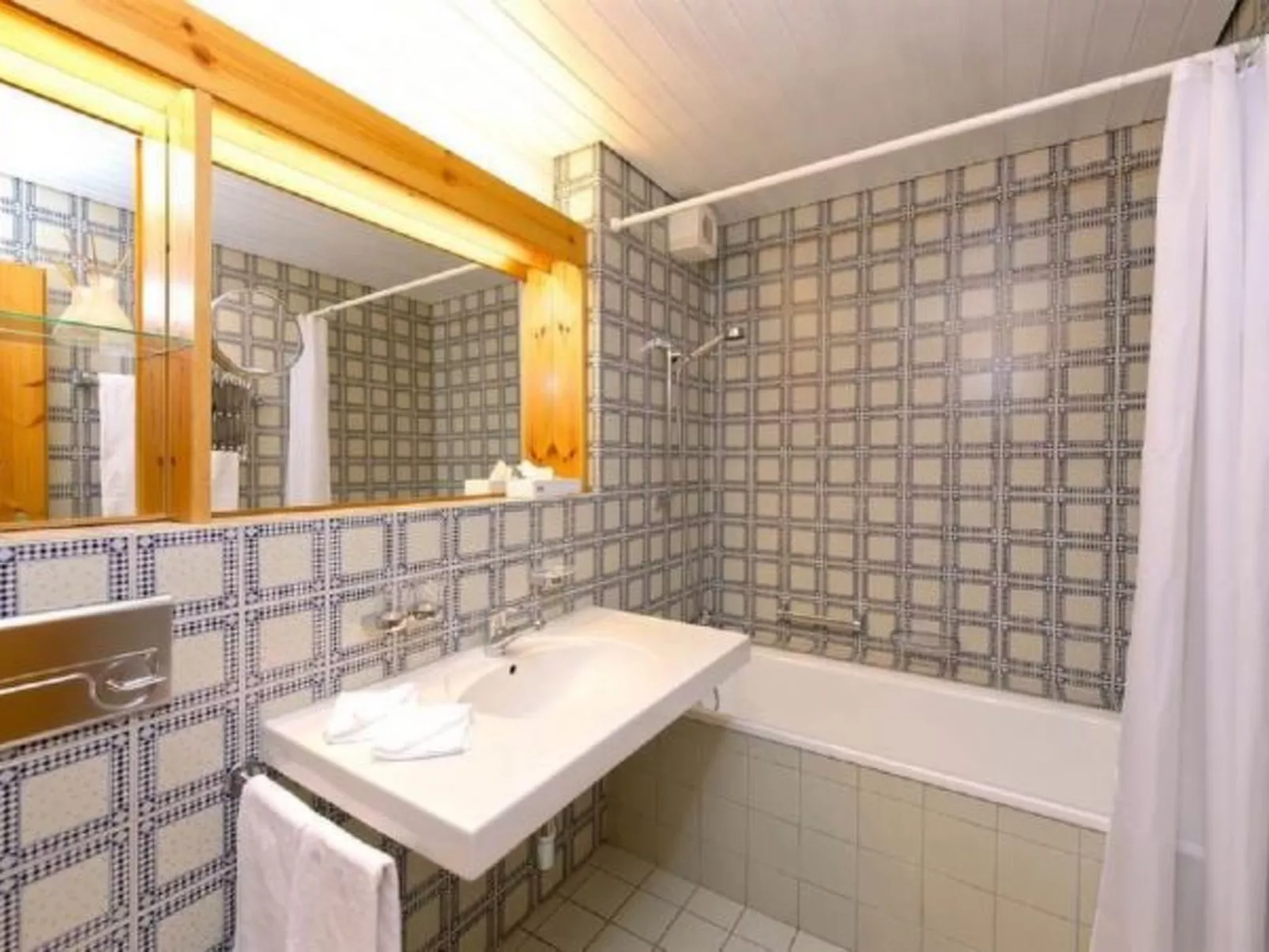 Schweizerhof 242 Lenzerheide - Binnen