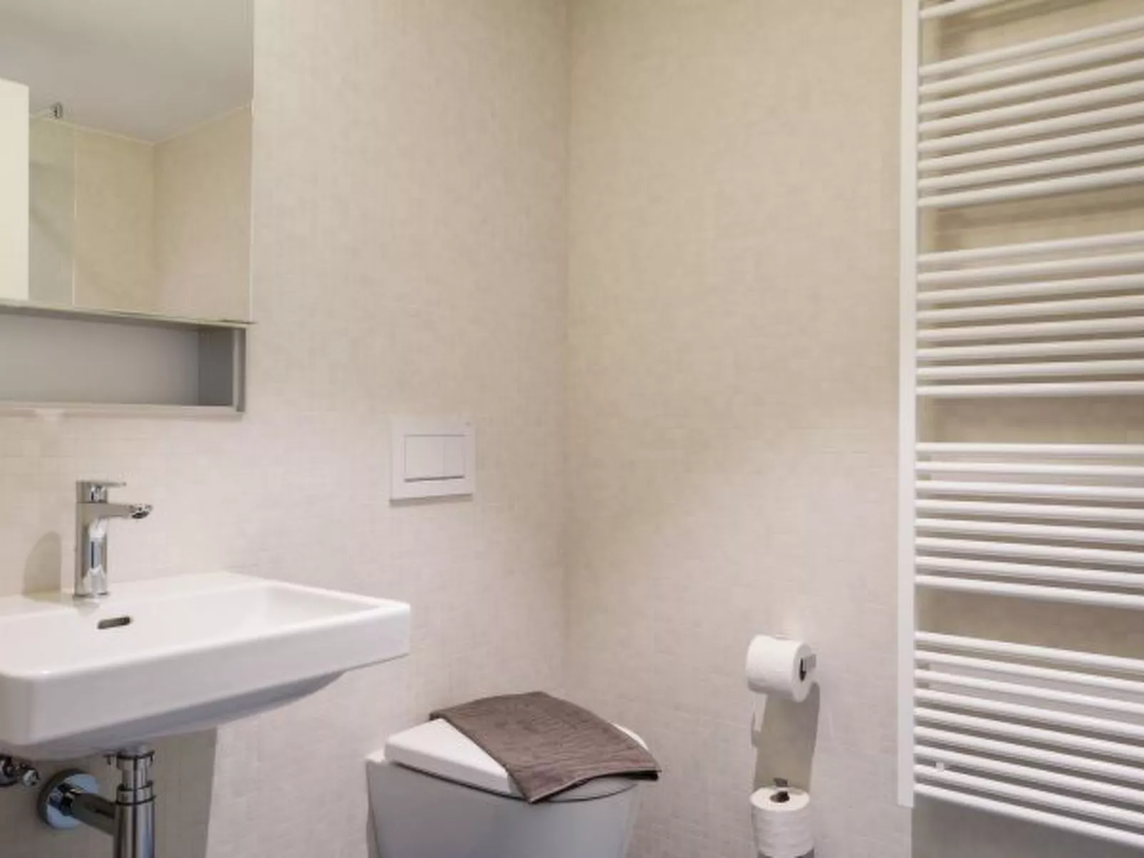 BS Van Gogh IV - Marktplatz HITrental Apartment - Binnen