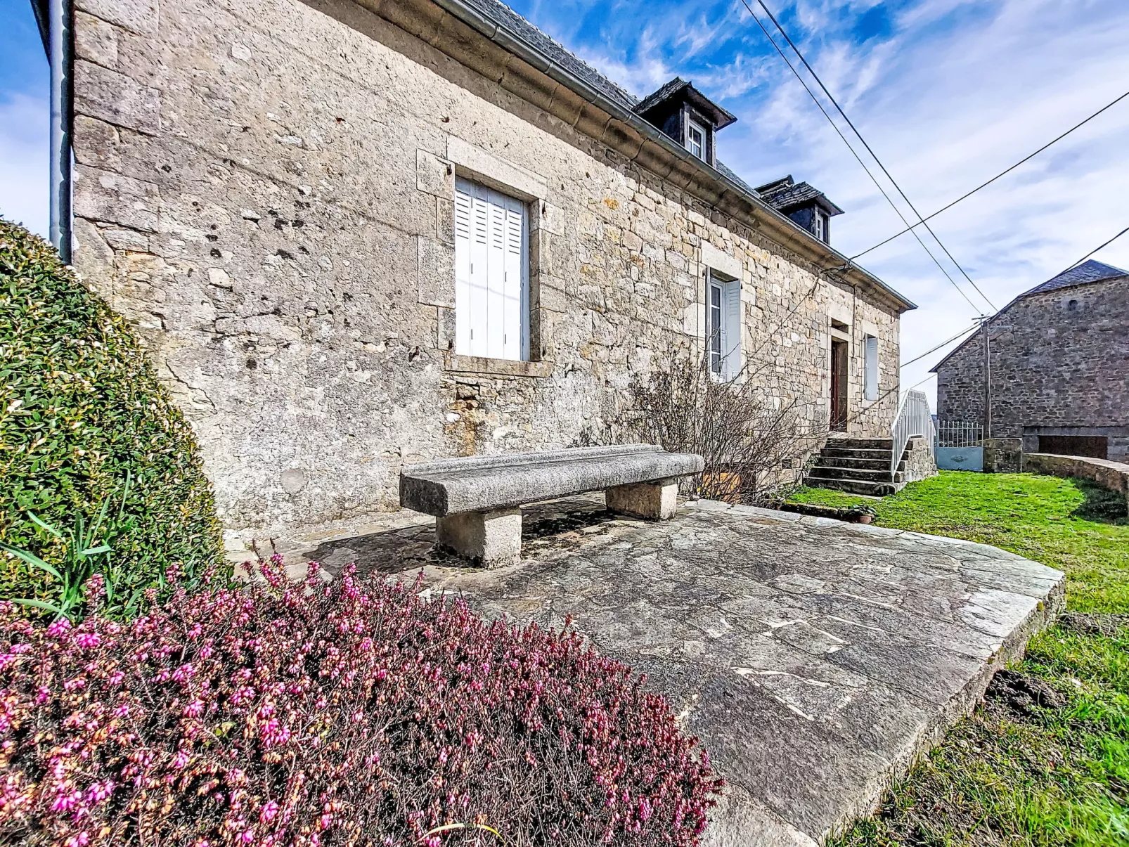 Gîte Saint Sauveur - Buiten