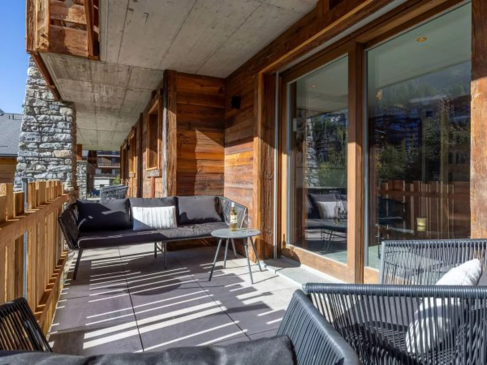 Les Fermes d'Alice - Centre de la station - Binnen