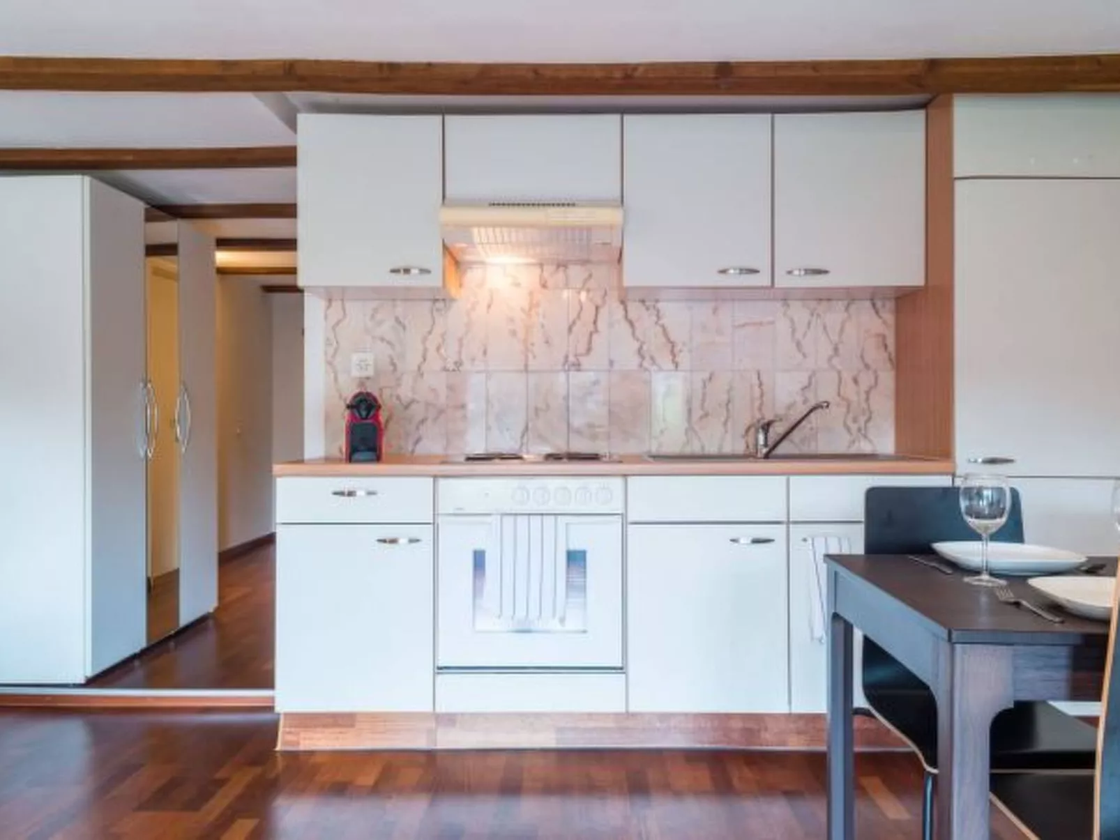 ZH Limmat 4 - HITrental Apartment - Binnen