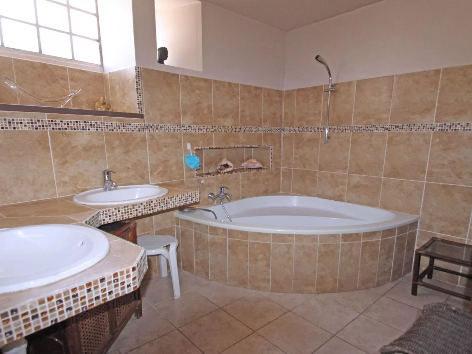 Haus 5 pers - Swimmingpool- Klimaanlage- WiFi - Binnen