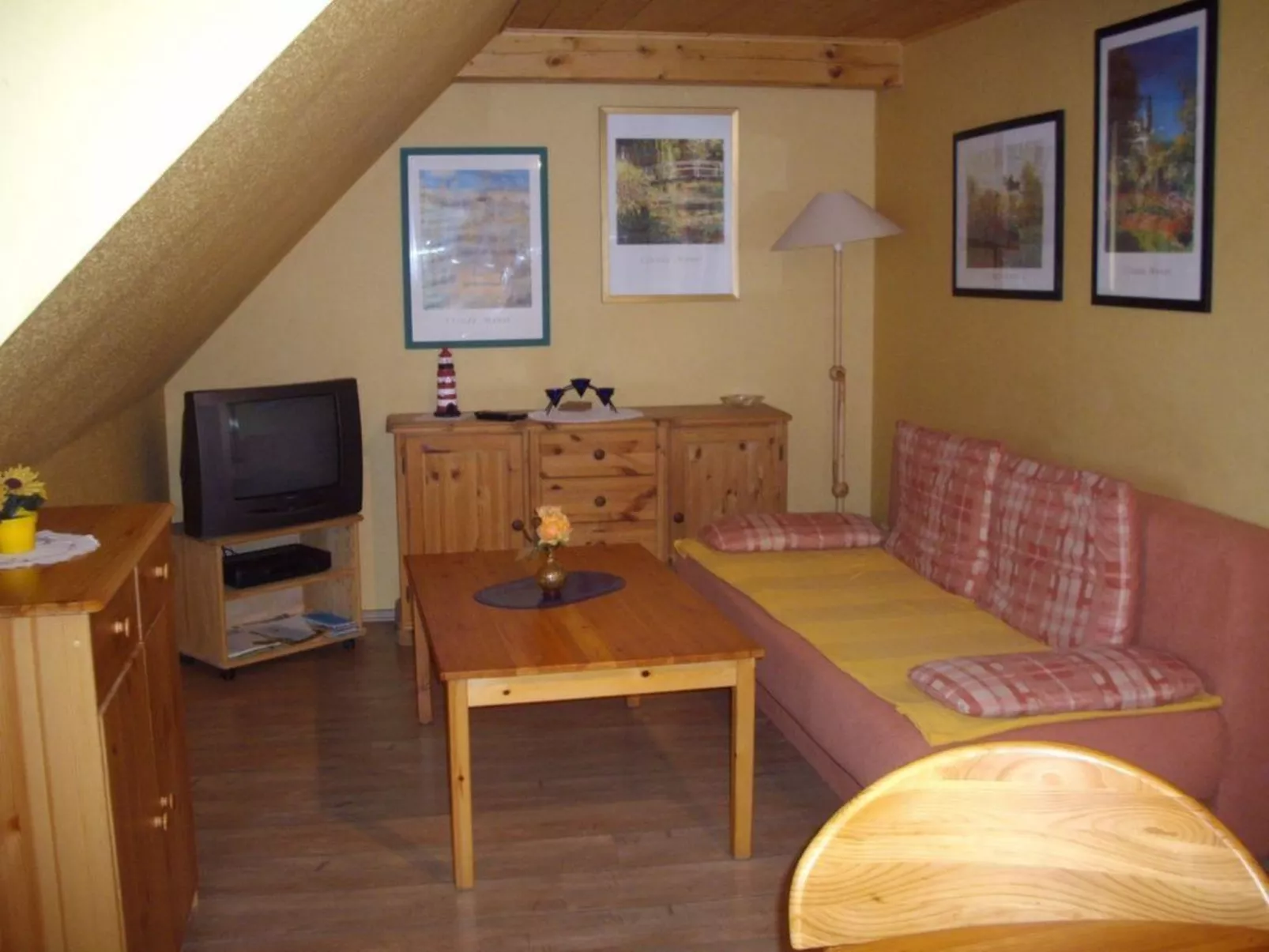 Wohnung in einem reetgedeckten Friesenhaus aus dem Jahr 1860 - Binnen