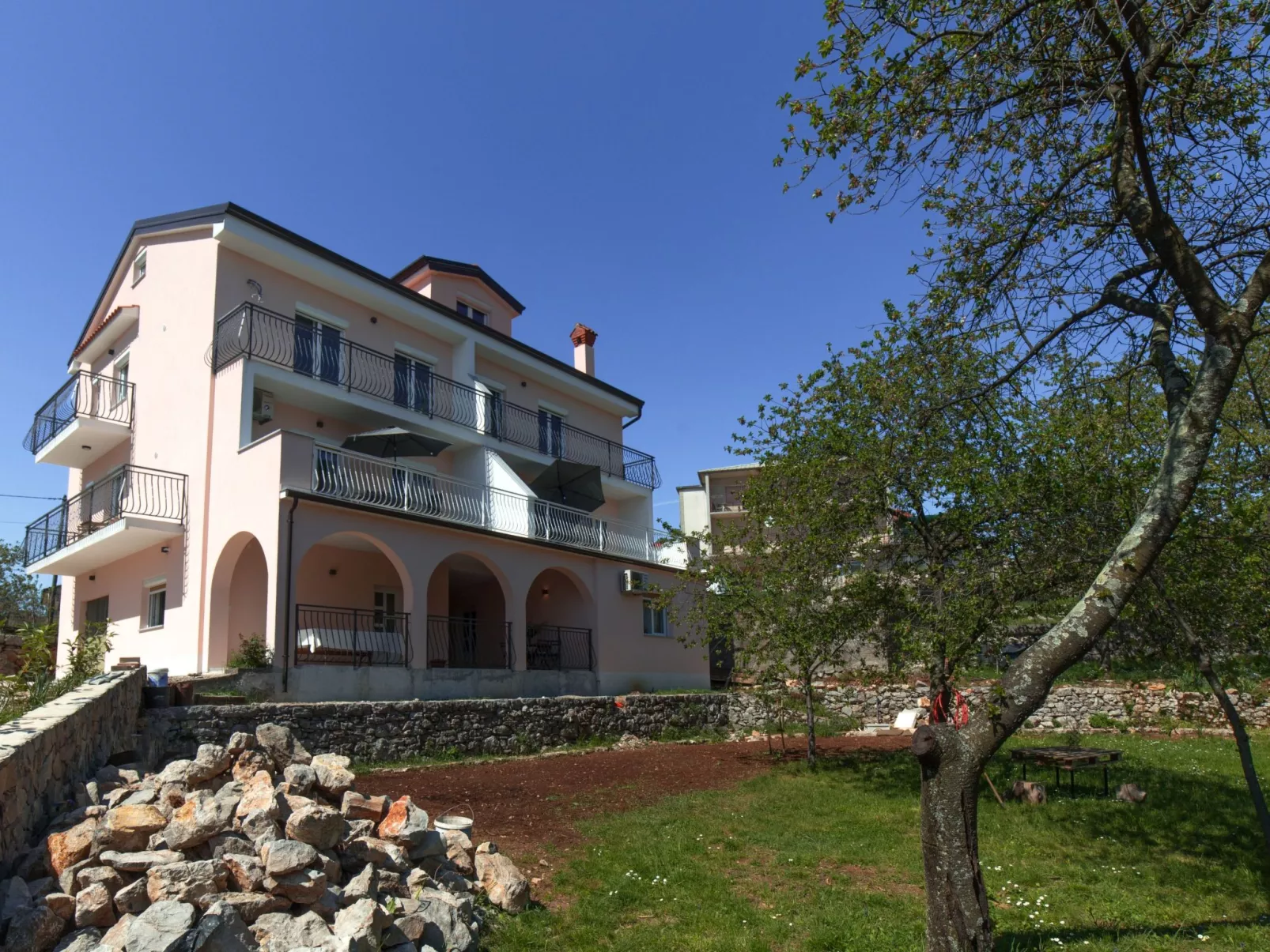 Apartment Raspolic no.1 - Image-tags.info