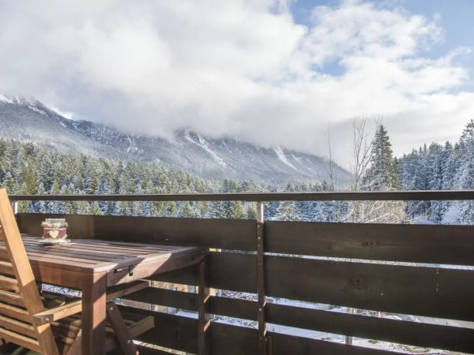 Zentrale 3.5 Zimmer Wohnung Seegarten B- Lenzerheide - Buiten