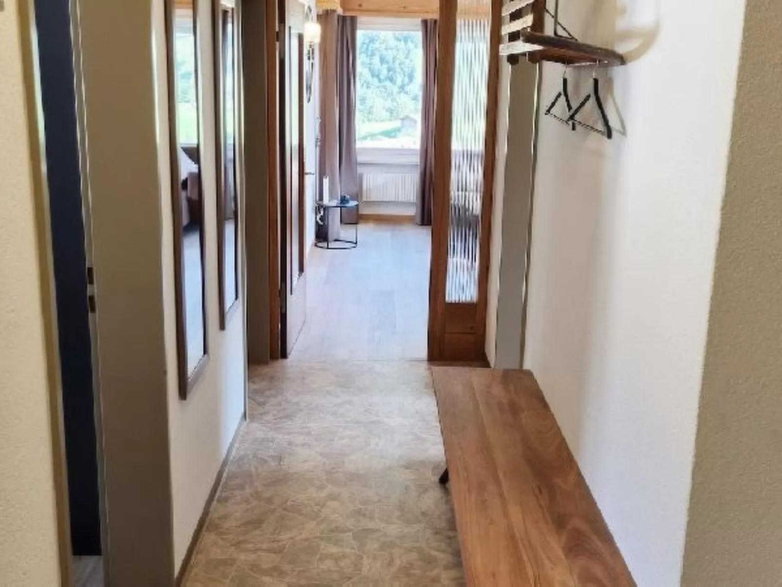 Alpine Retreat & Sauna - Binnen