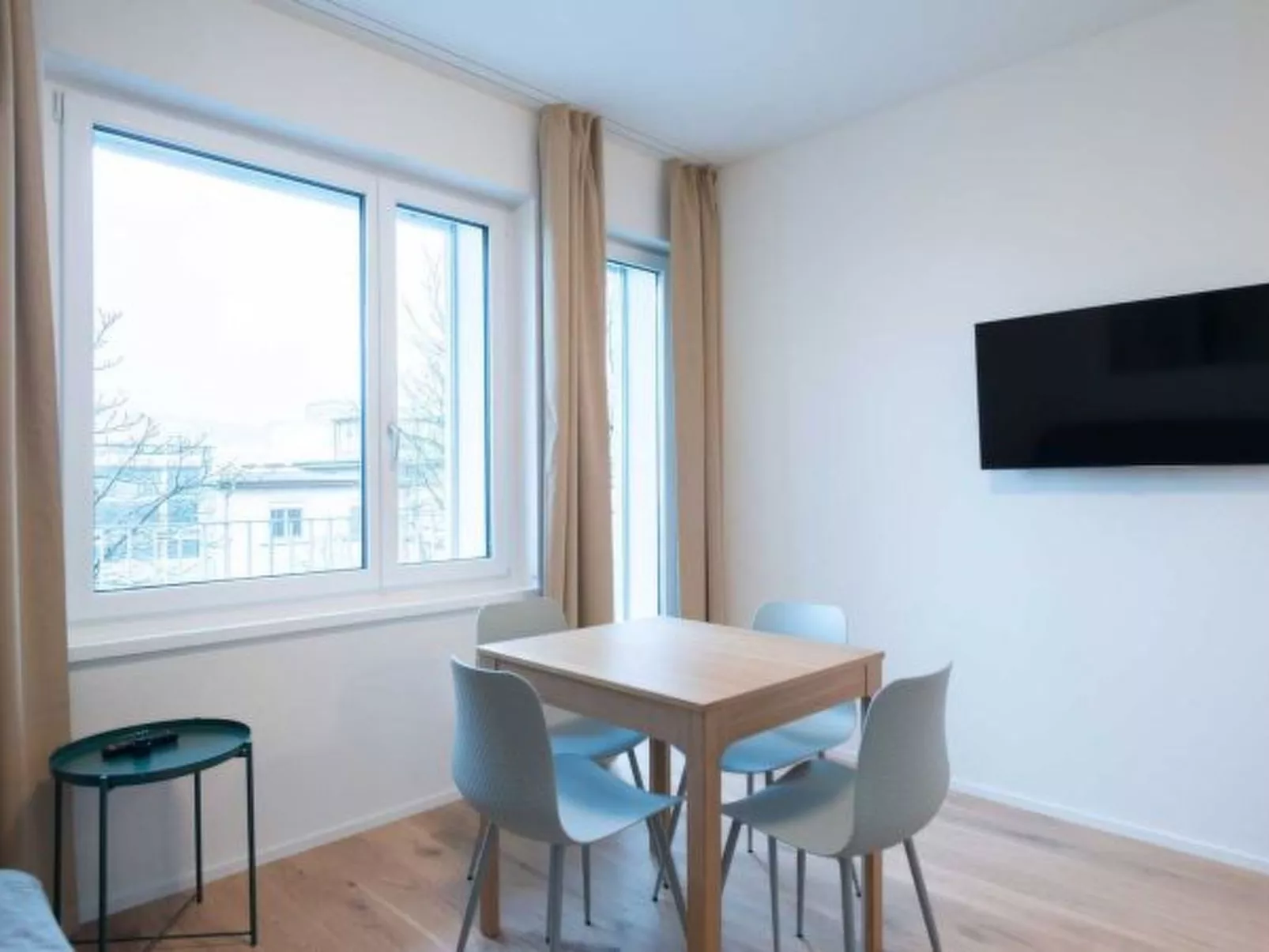 ZH Green 4 - Letzigrund HITrental Apartment - Binnen
