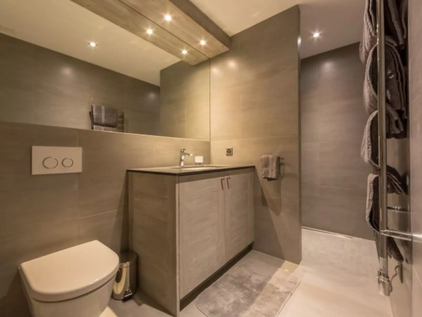 La Forêt 2 - Spa access - Binnen