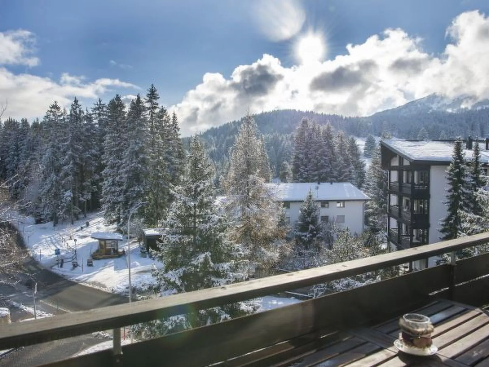 Zentrale 3.5 Zimmer Wohnung Seegarten B- Lenzerheide - Buiten