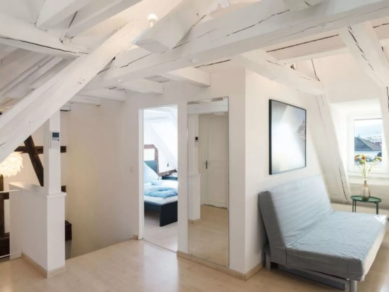 LU Sun IV - Chapel Bridge HITrental Apartment - Binnen