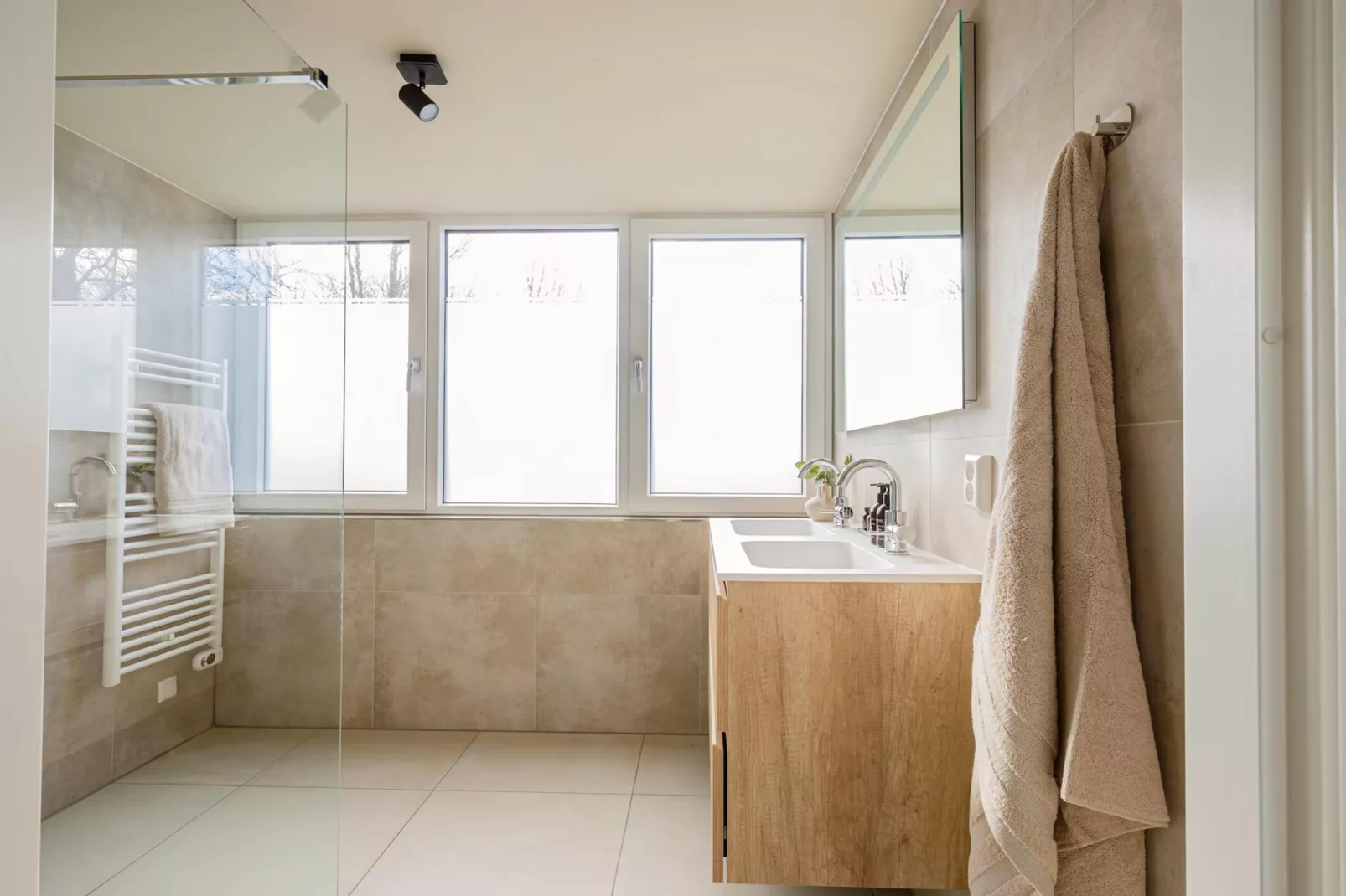 Relaxen aan de kust - 52 - Badkamer