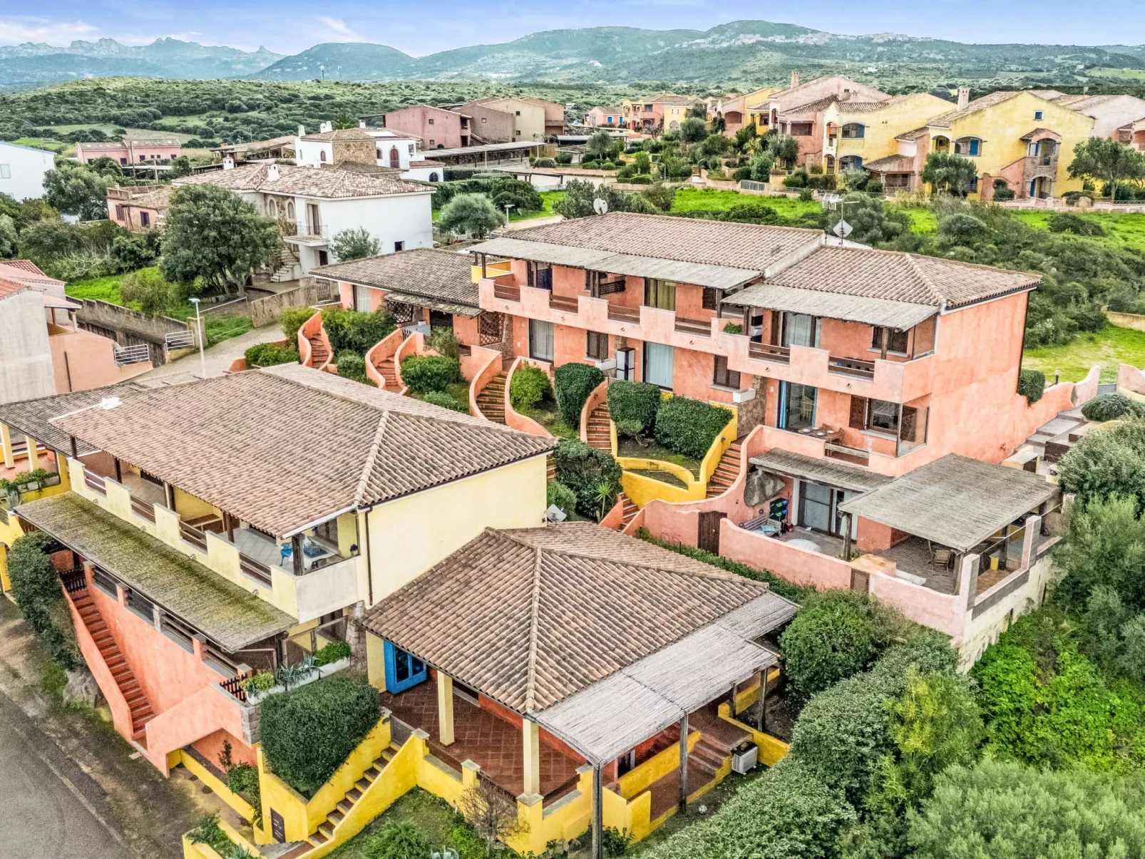 Luminoso trilocale eolo - Buiten