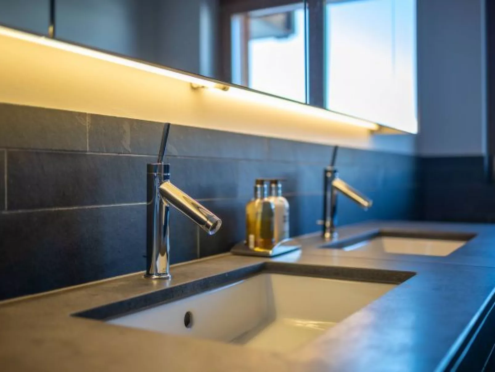 Grimpeur luxury duplex, Spa Access Front Telecabin - Binnen