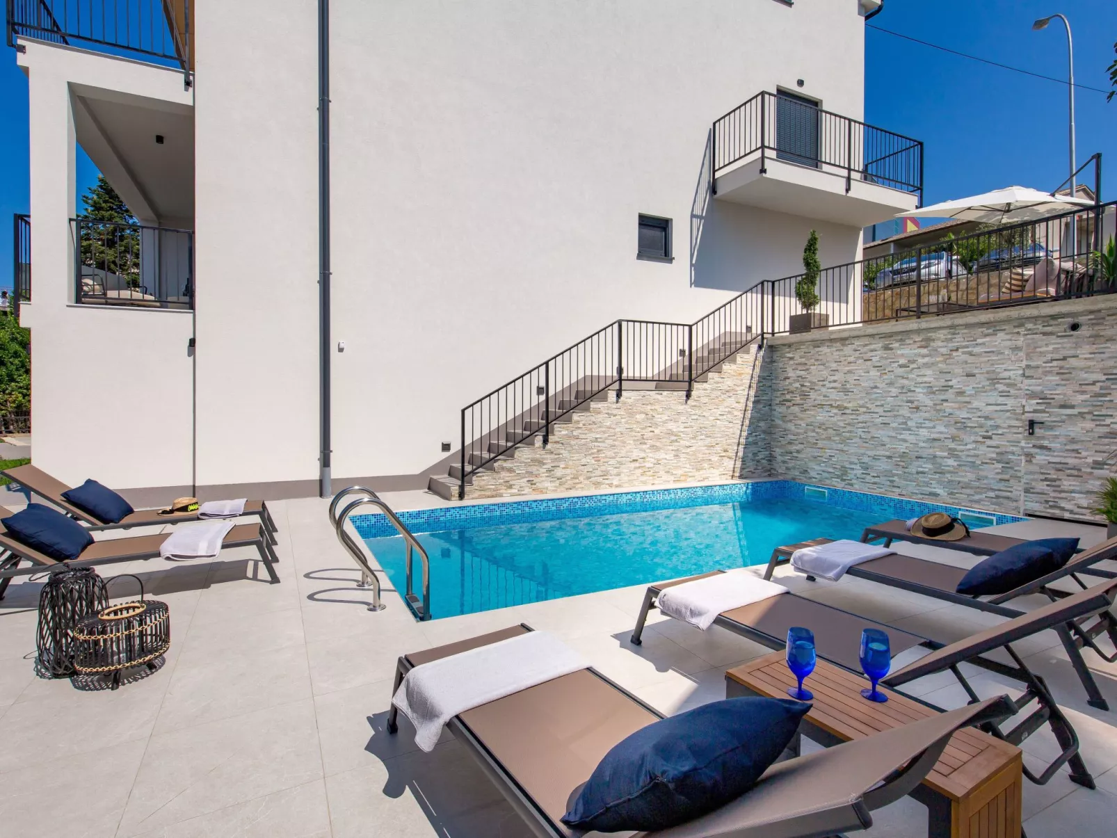 Villa Frankola mit Pool - Apt. Sonnenuntergang - Image-tags.info