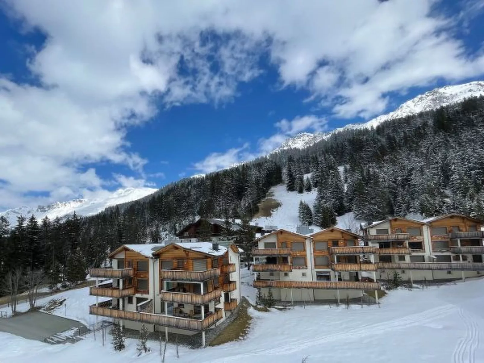 Moderne Ferienwohnung Scalottas Lenzerheide - Buiten