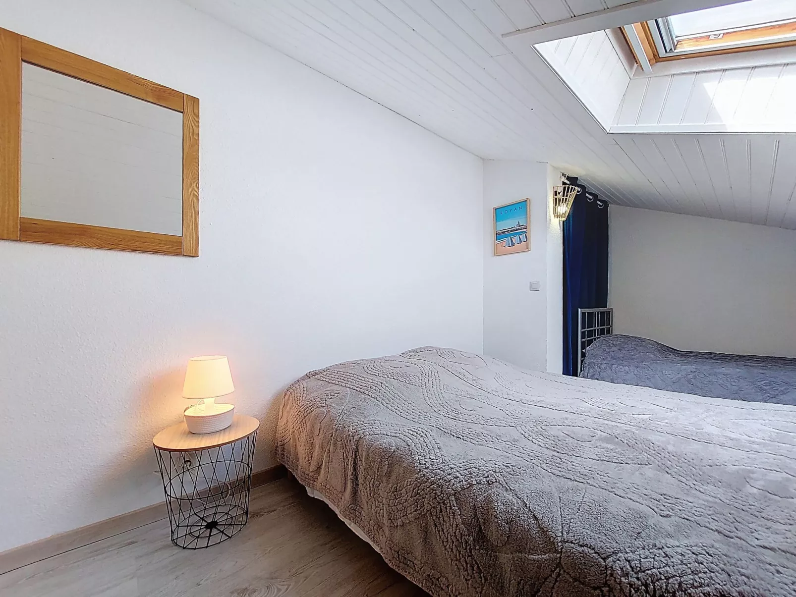 Les Soleils Rouges - Binnen