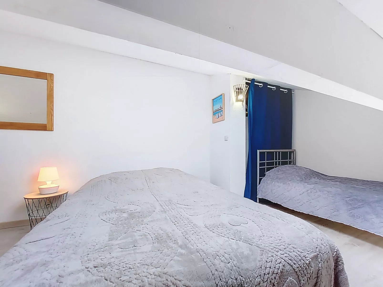 Les Soleils Rouges - Binnen