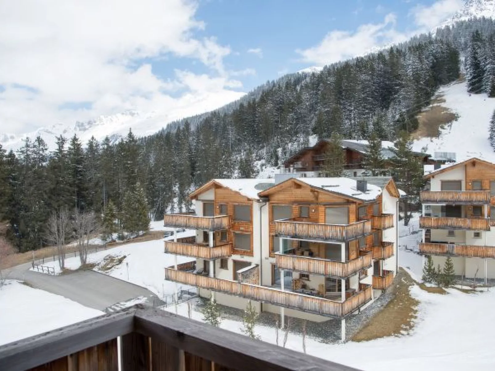 Moderne Ferienwohnung Scalottas Lenzerheide - Buiten