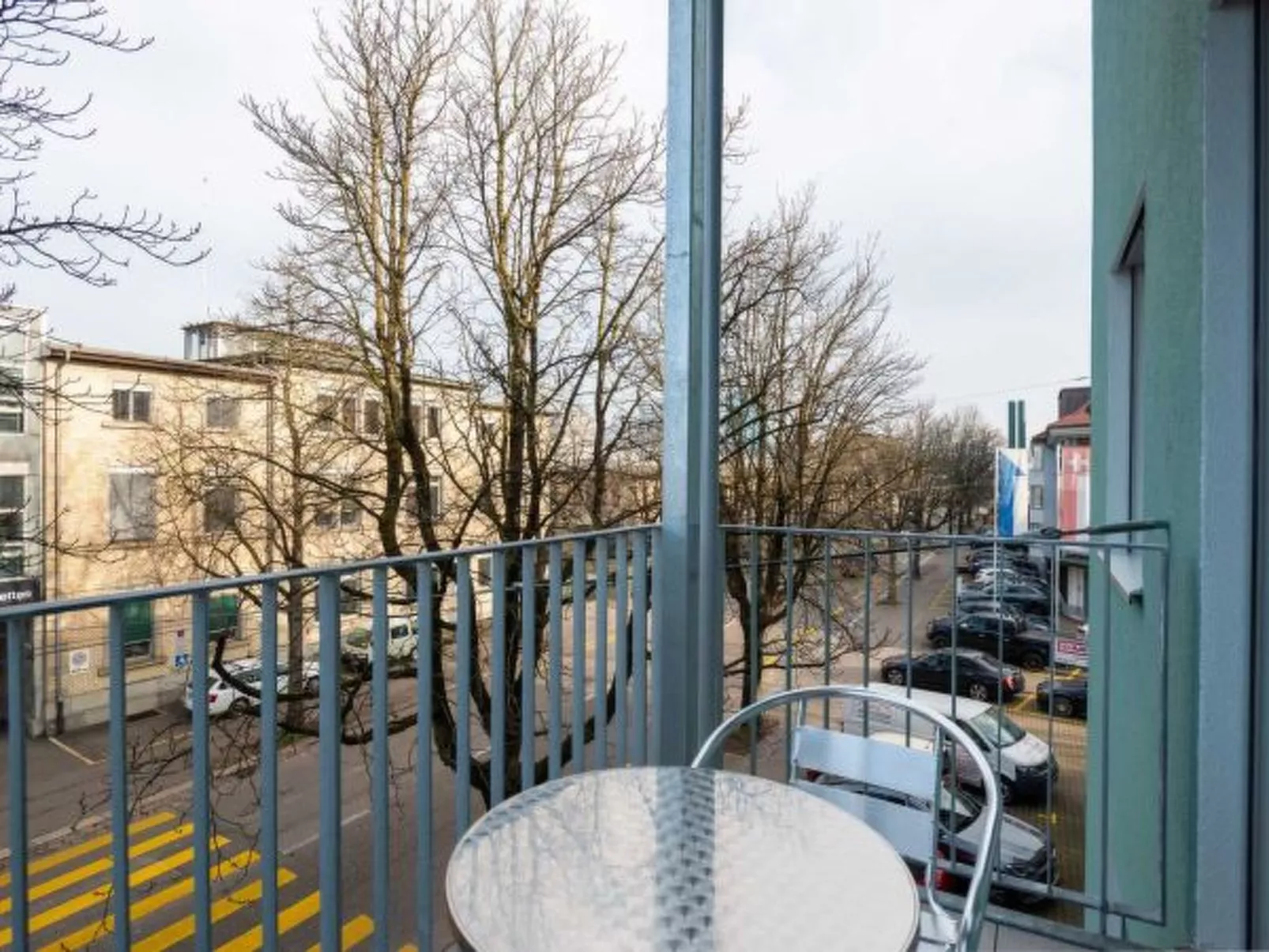 ZH Pink 1 - Letzigrund HITrental Apartment - Buiten