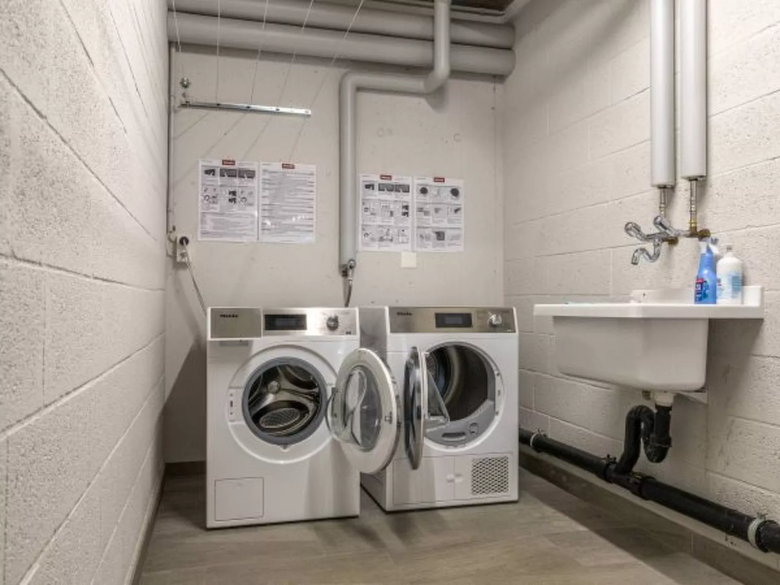 Les Fermes d'Alice - Centre de la station - Binnen