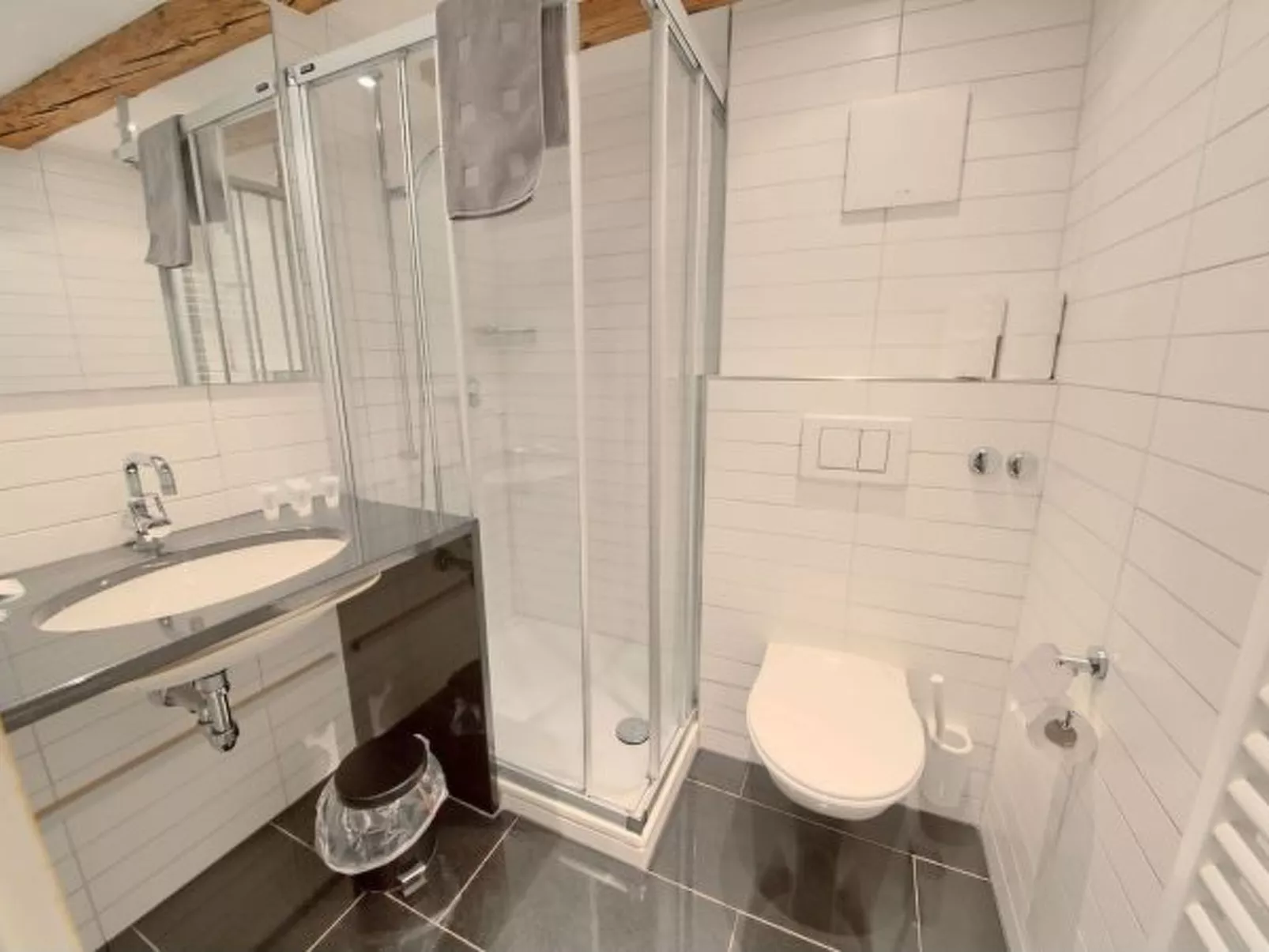 ZH Maisonette 4 - HITrental Schmidgasse Apartment - Binnen