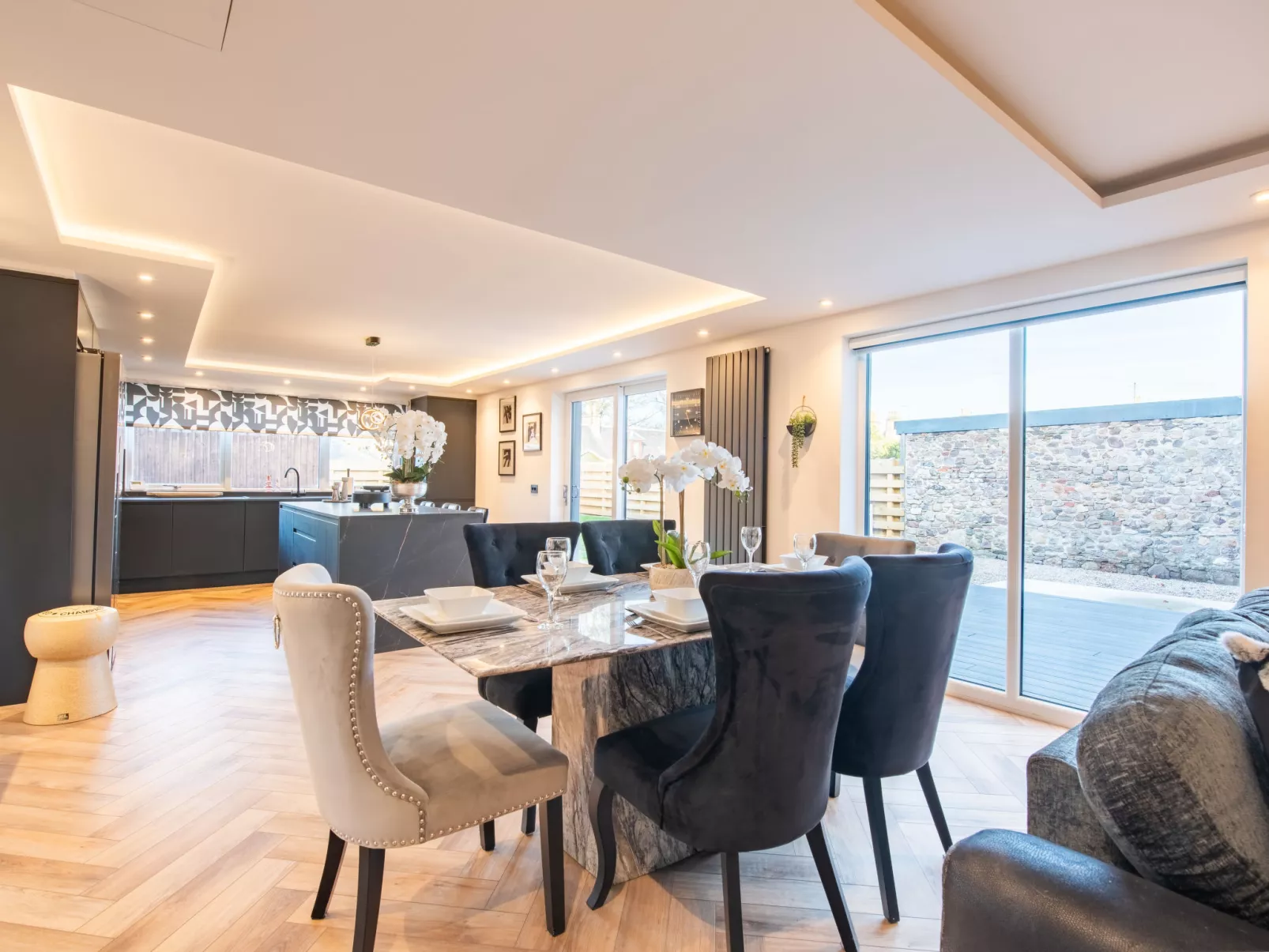 Harbour Nights Deluxe 7E - Omgeving