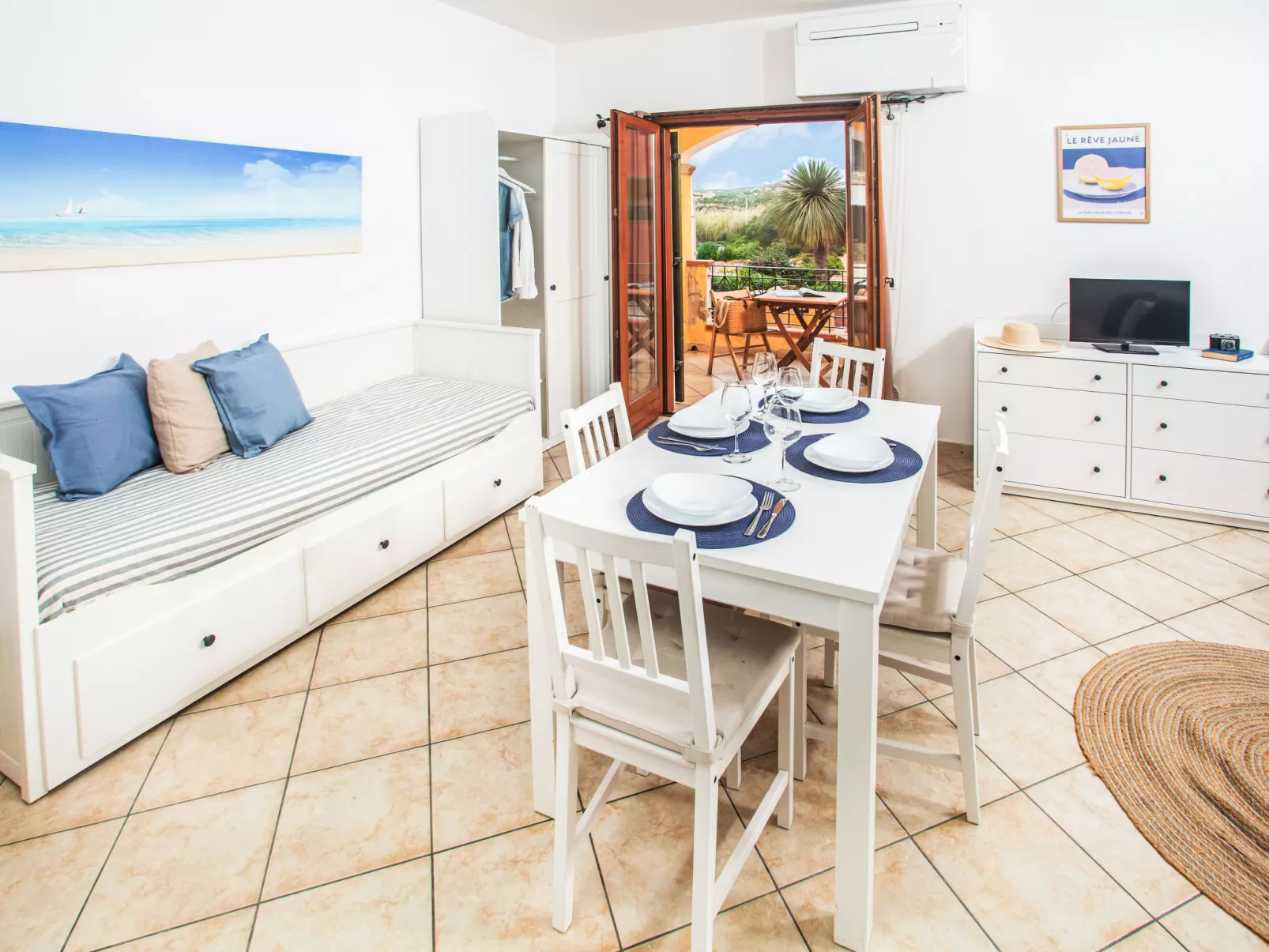 Delizioso Nausicae con piscina