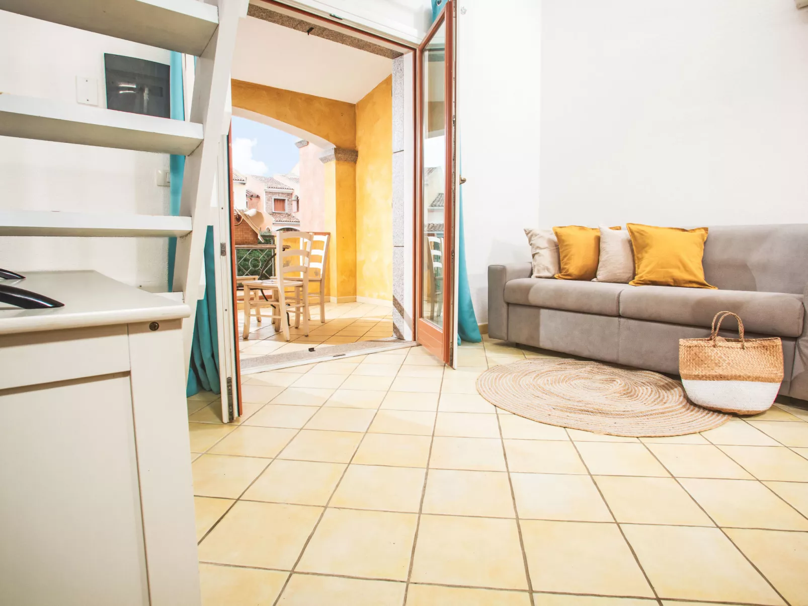 Schöne Wohnung mit Blick auf den Pool