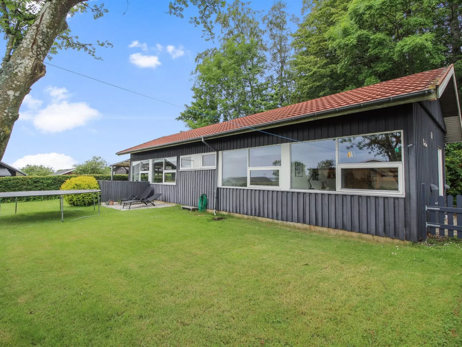 "Giselle" - 150m from the sea - Buiten