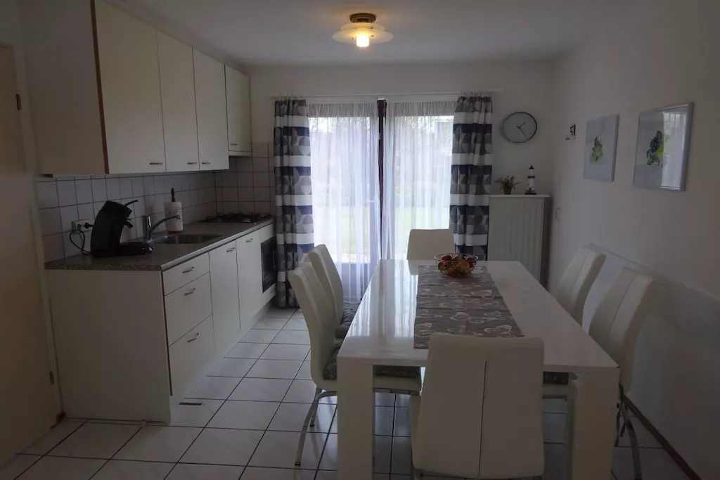 394165 - Eetkamer